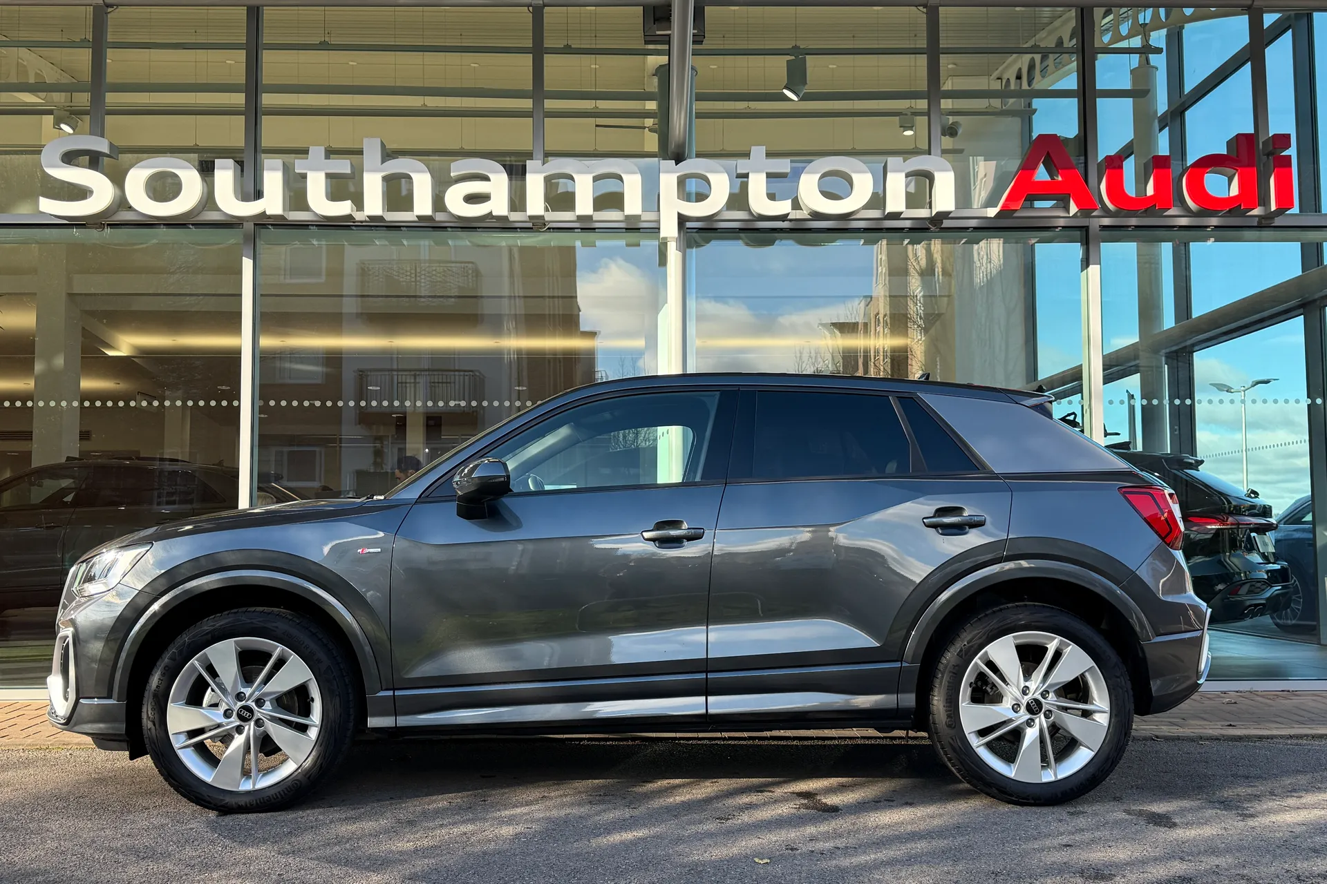 Audi Q2 thumbnail image number 60