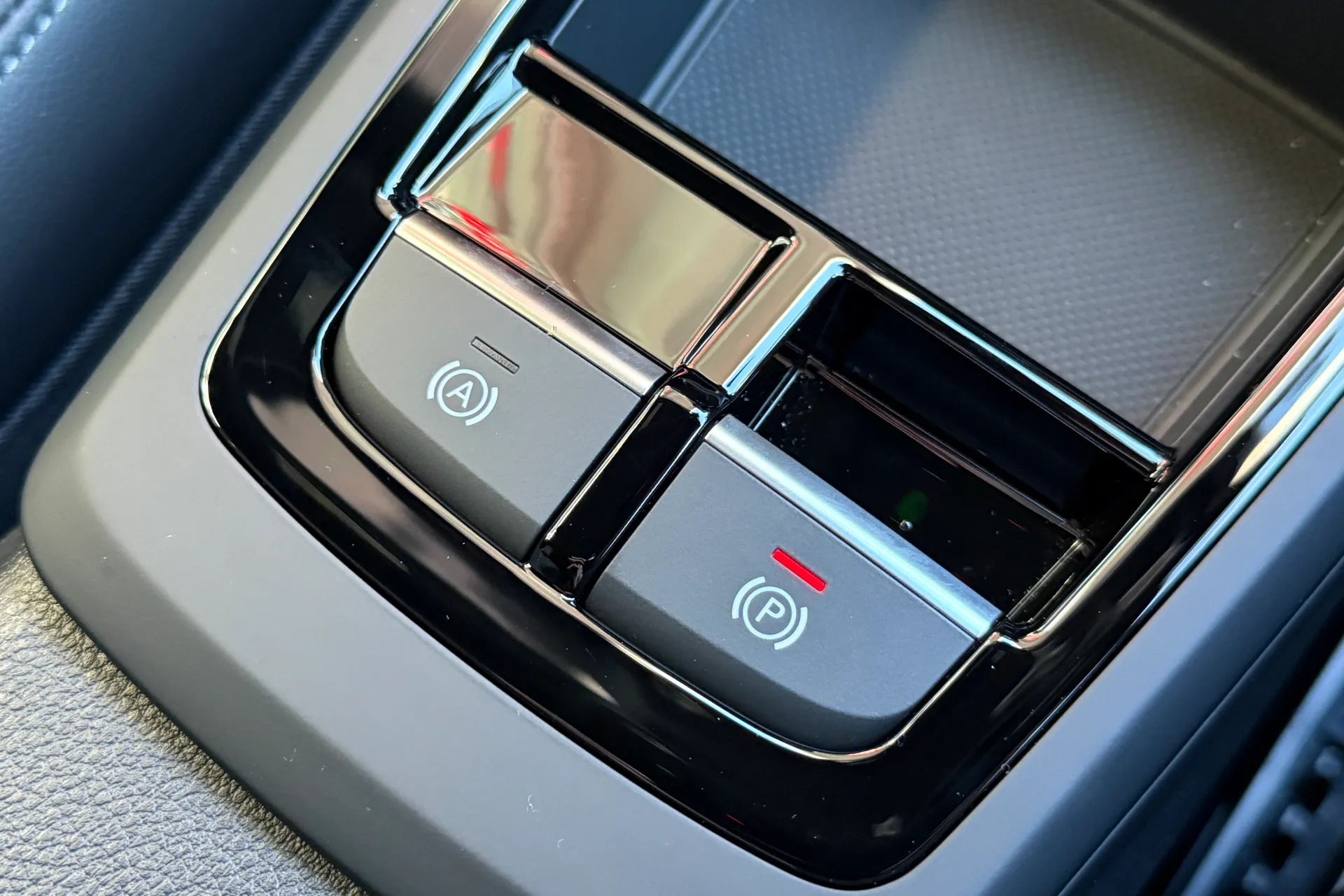 Audi Q2 thumbnail image number 25