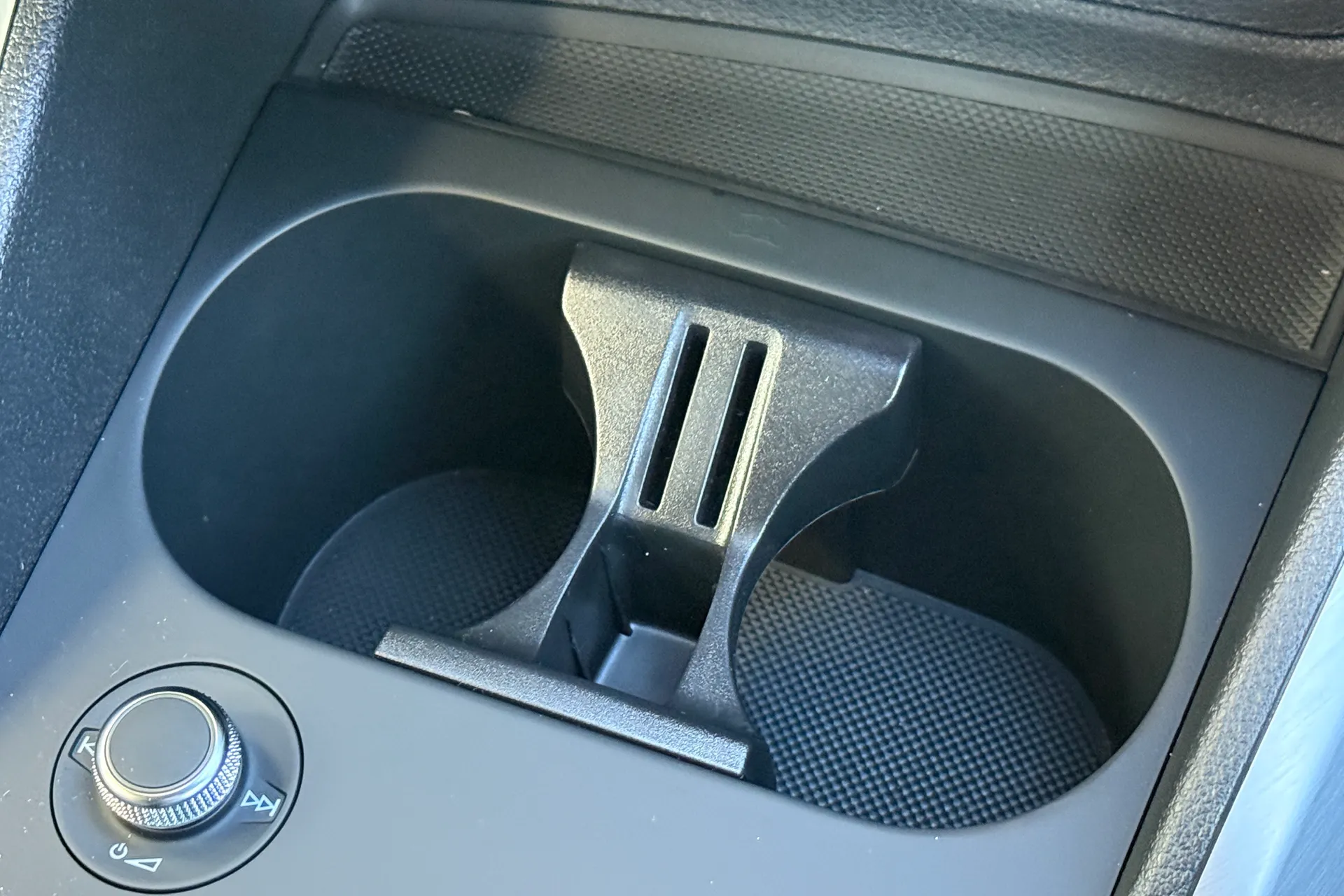 Audi Q2 thumbnail image number 28