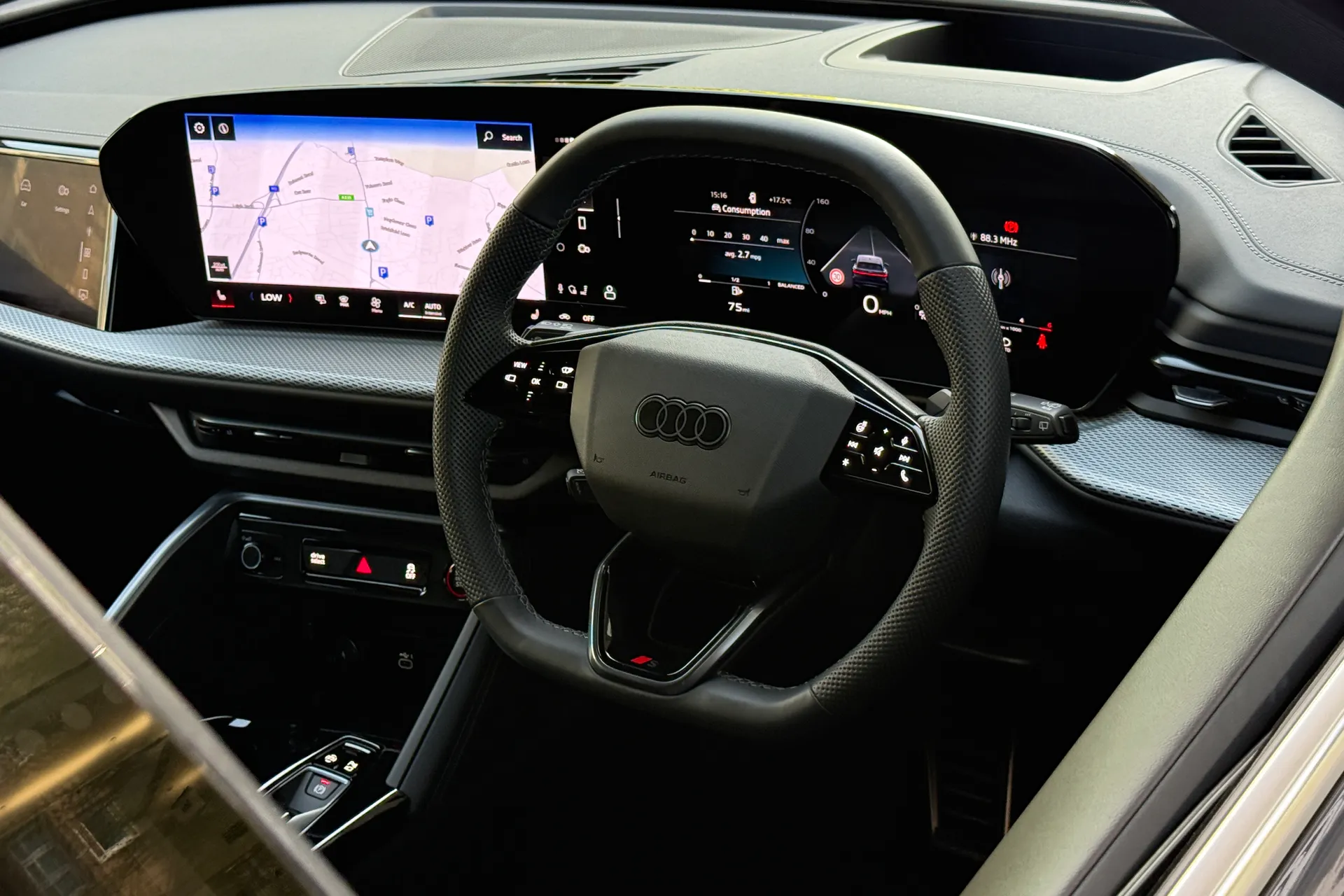 Audi Q5 thumbnail image number 36