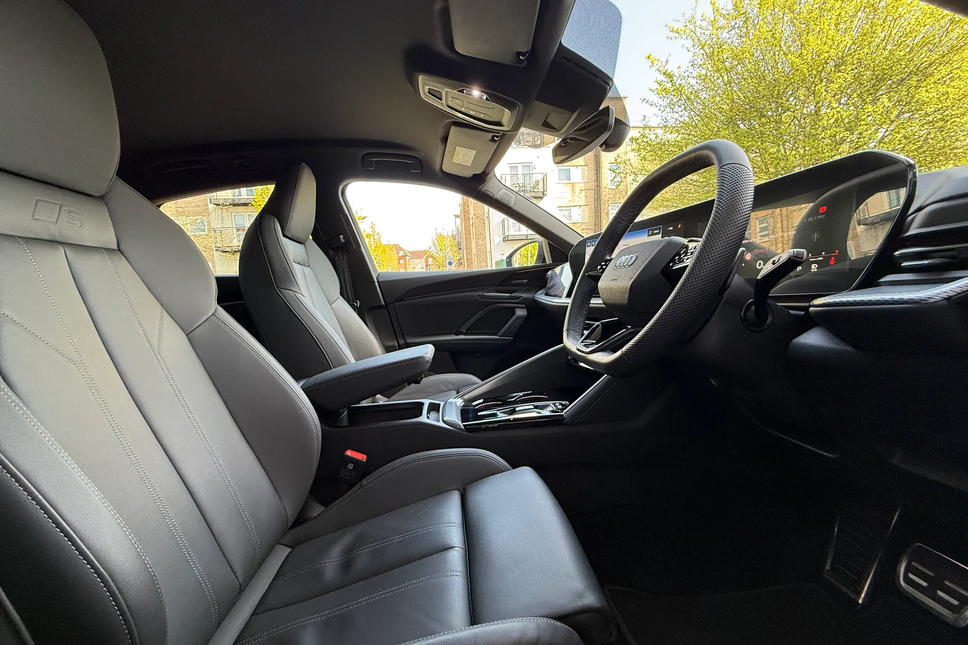 Audi Q5 thumbnail image number 35