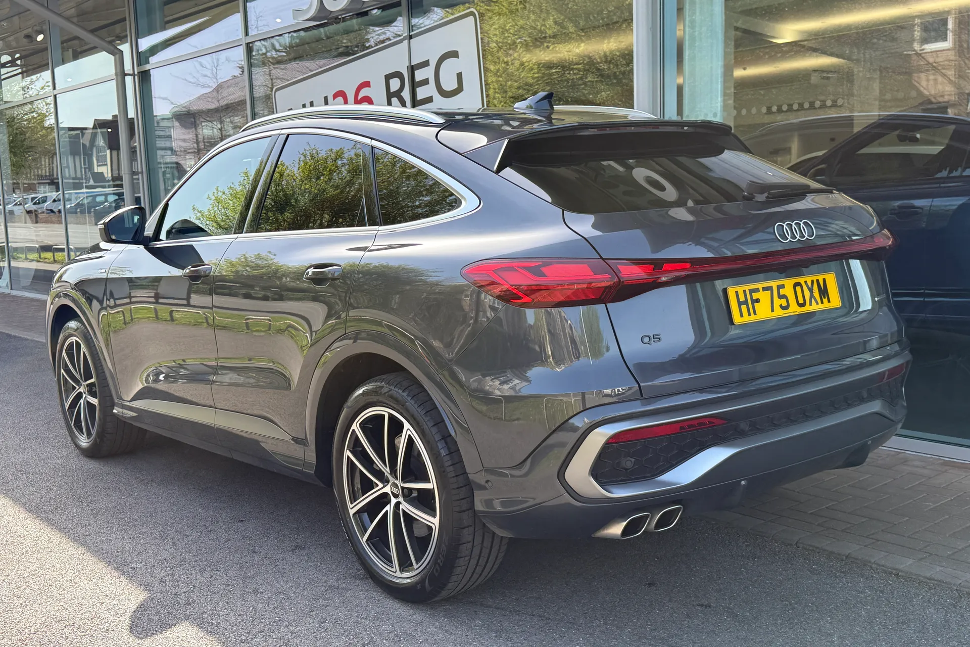 Audi Q5 thumbnail image number 12