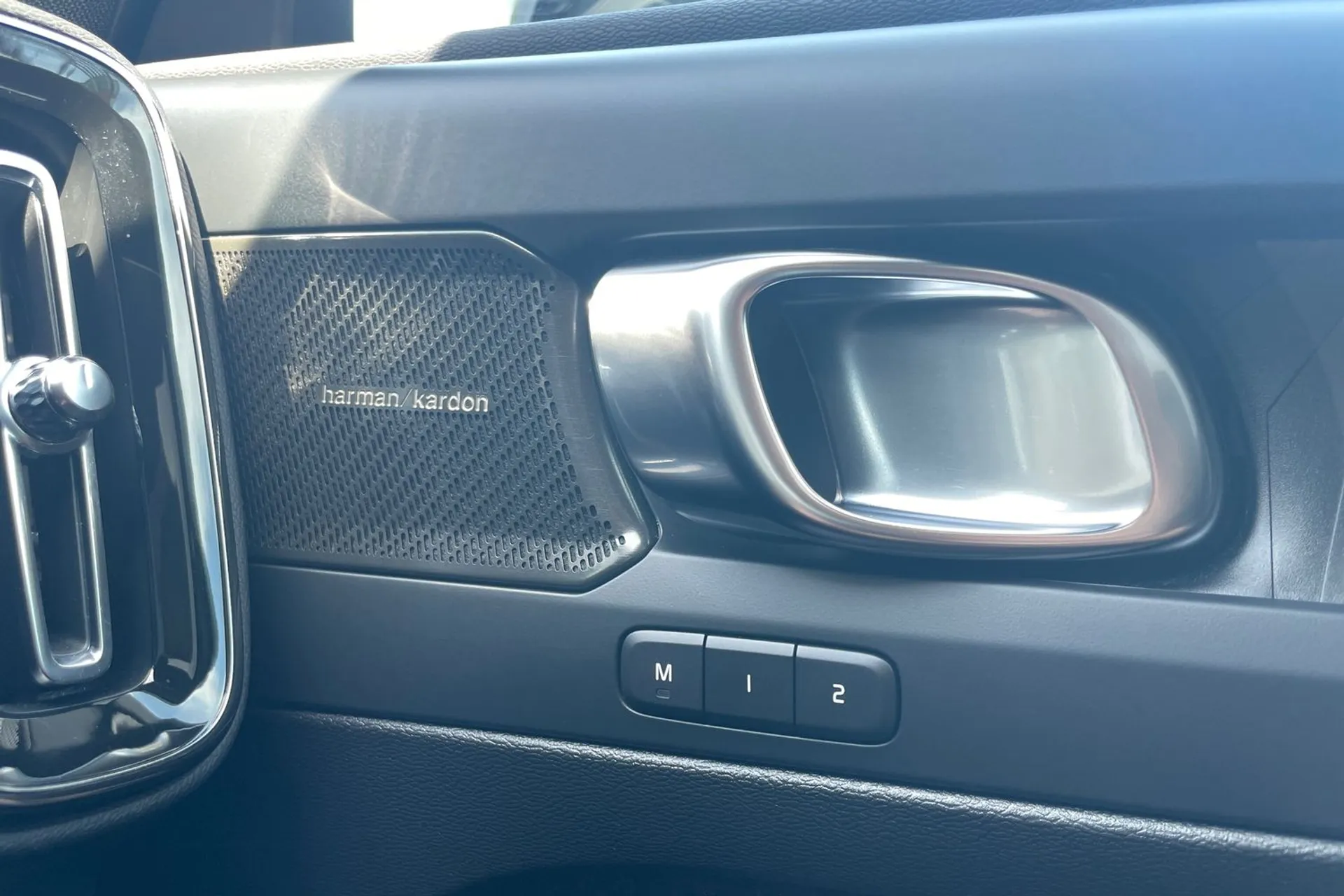 Volvo C40 thumbnail image number 42