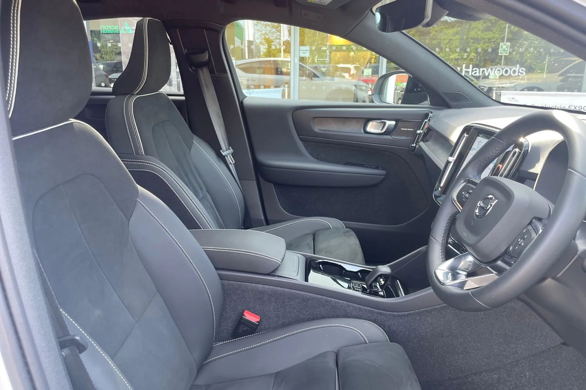 Volvo C40 thumbnail image number 25