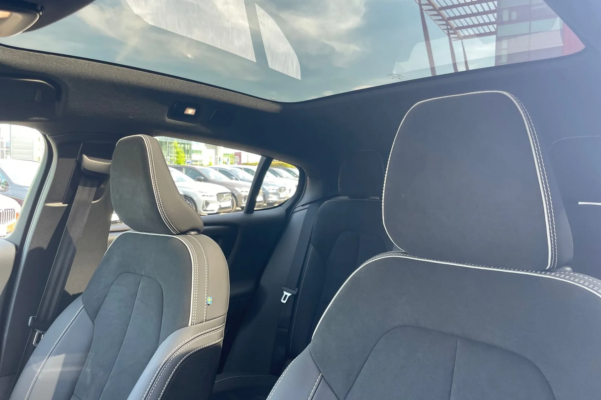 Volvo C40 thumbnail image number 28