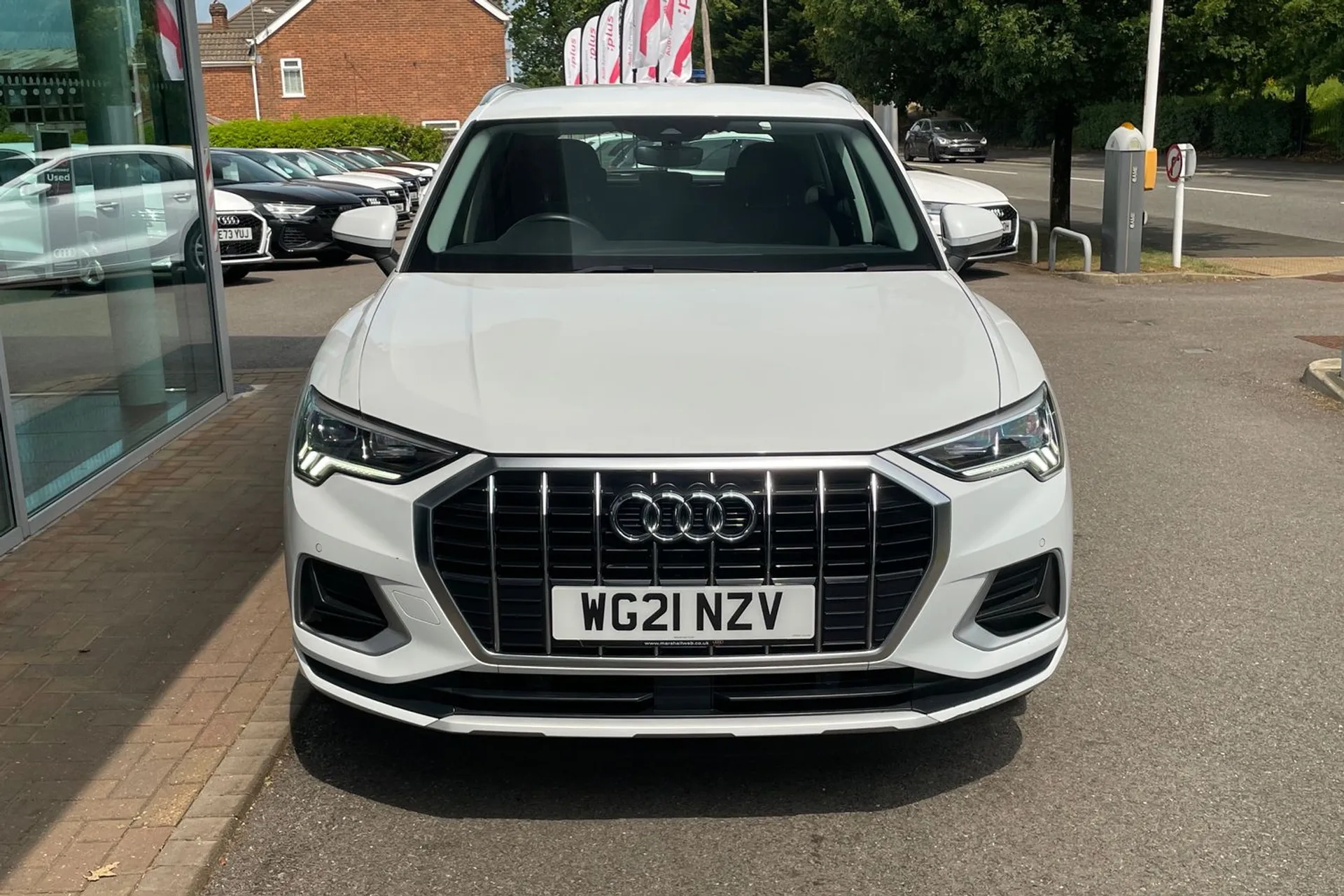 Audi Q3 thumbnail image number 10
