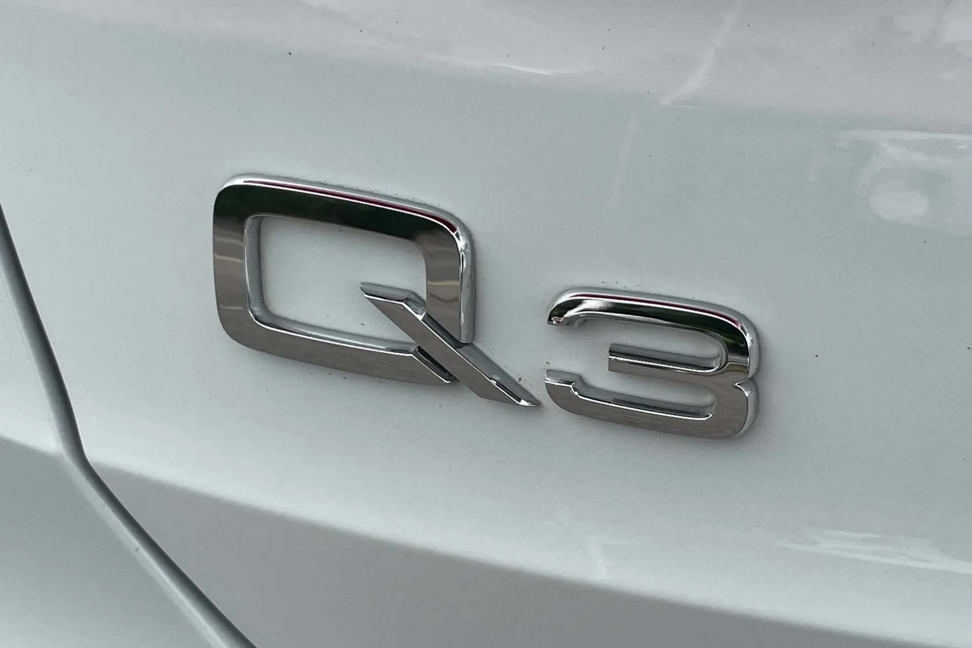 Audi Q3 thumbnail image number 48
