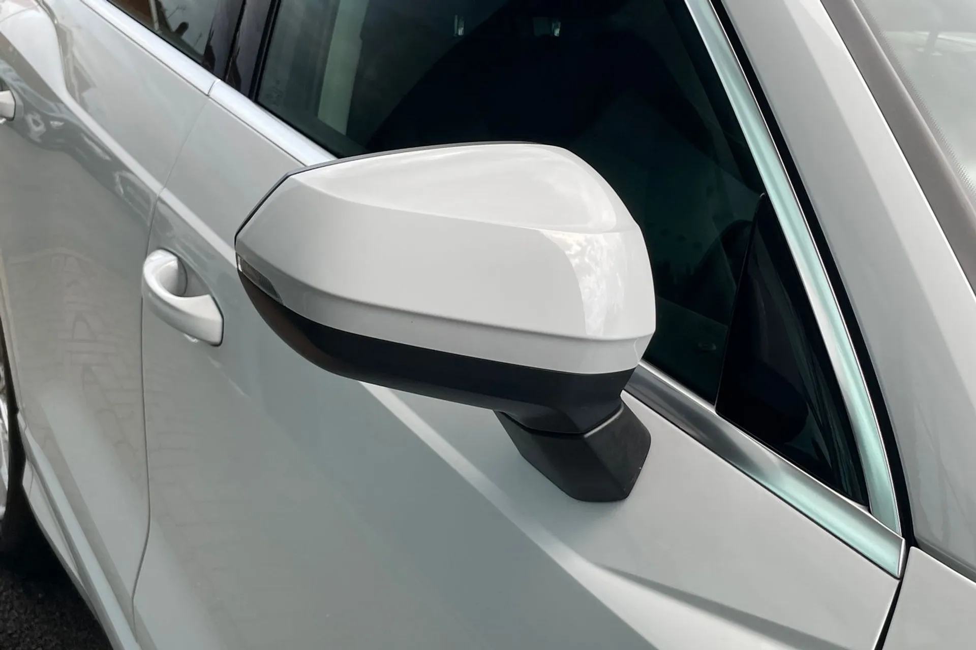 Audi Q3 thumbnail image number 52