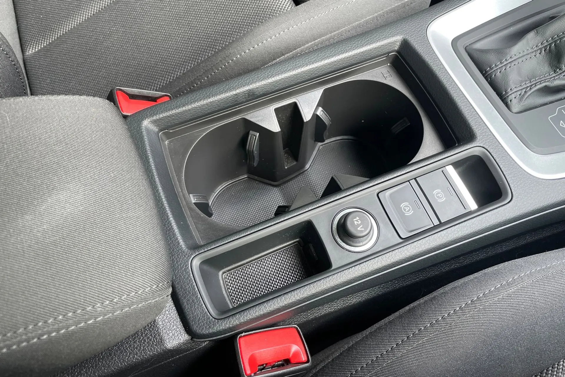 Audi Q3 thumbnail image number 42