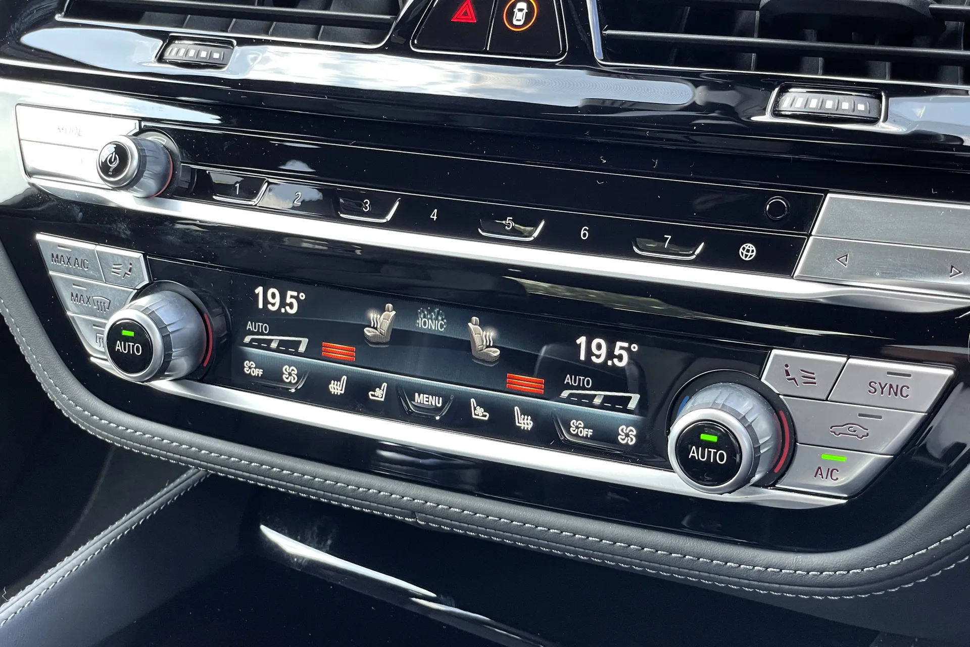 BMW M5 thumbnail image number 52