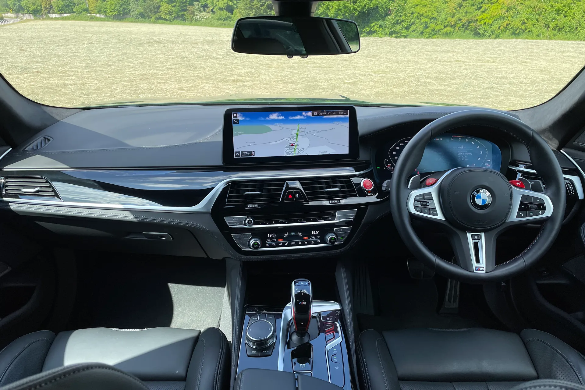 BMW M5 thumbnail image number 45