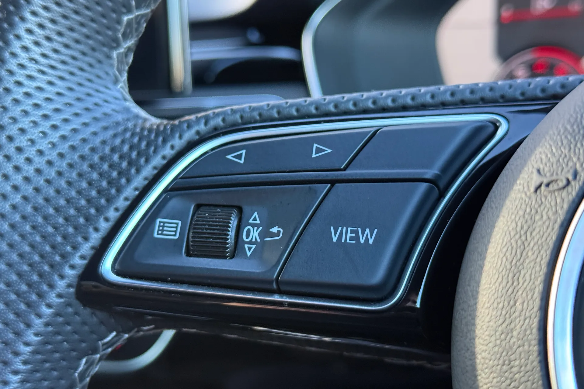 Audi A5 thumbnail image number 25