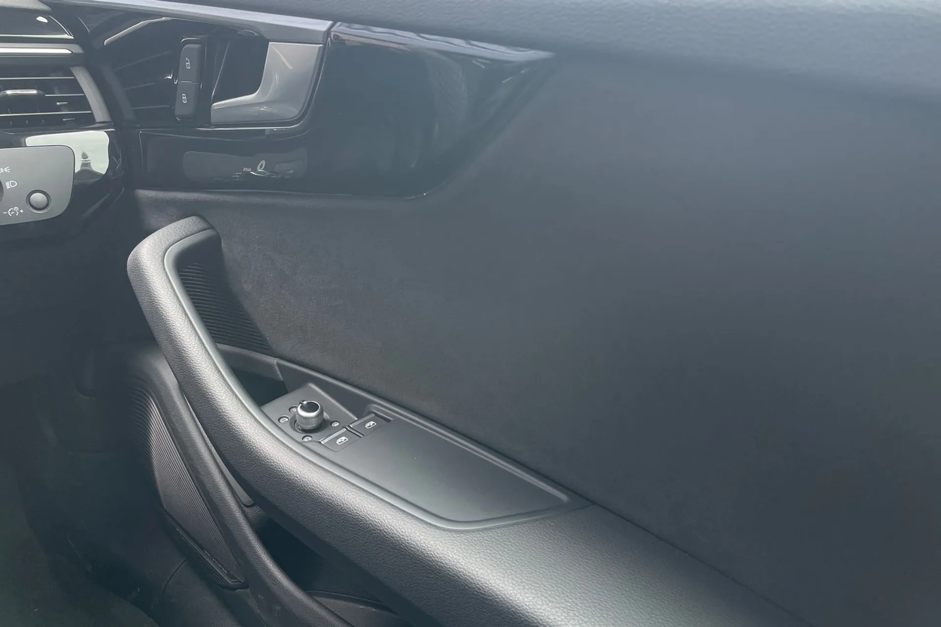 Audi A5 thumbnail image number 42
