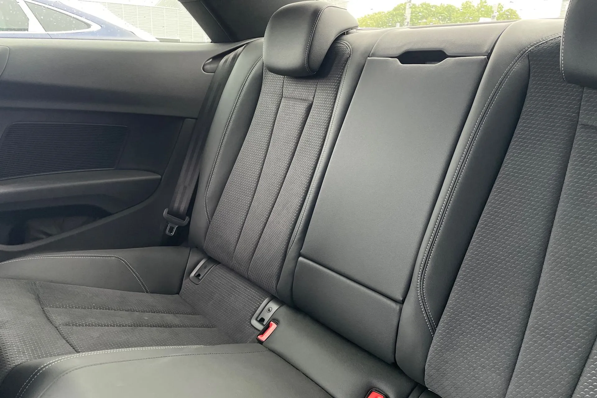 Audi A5 thumbnail image number 31