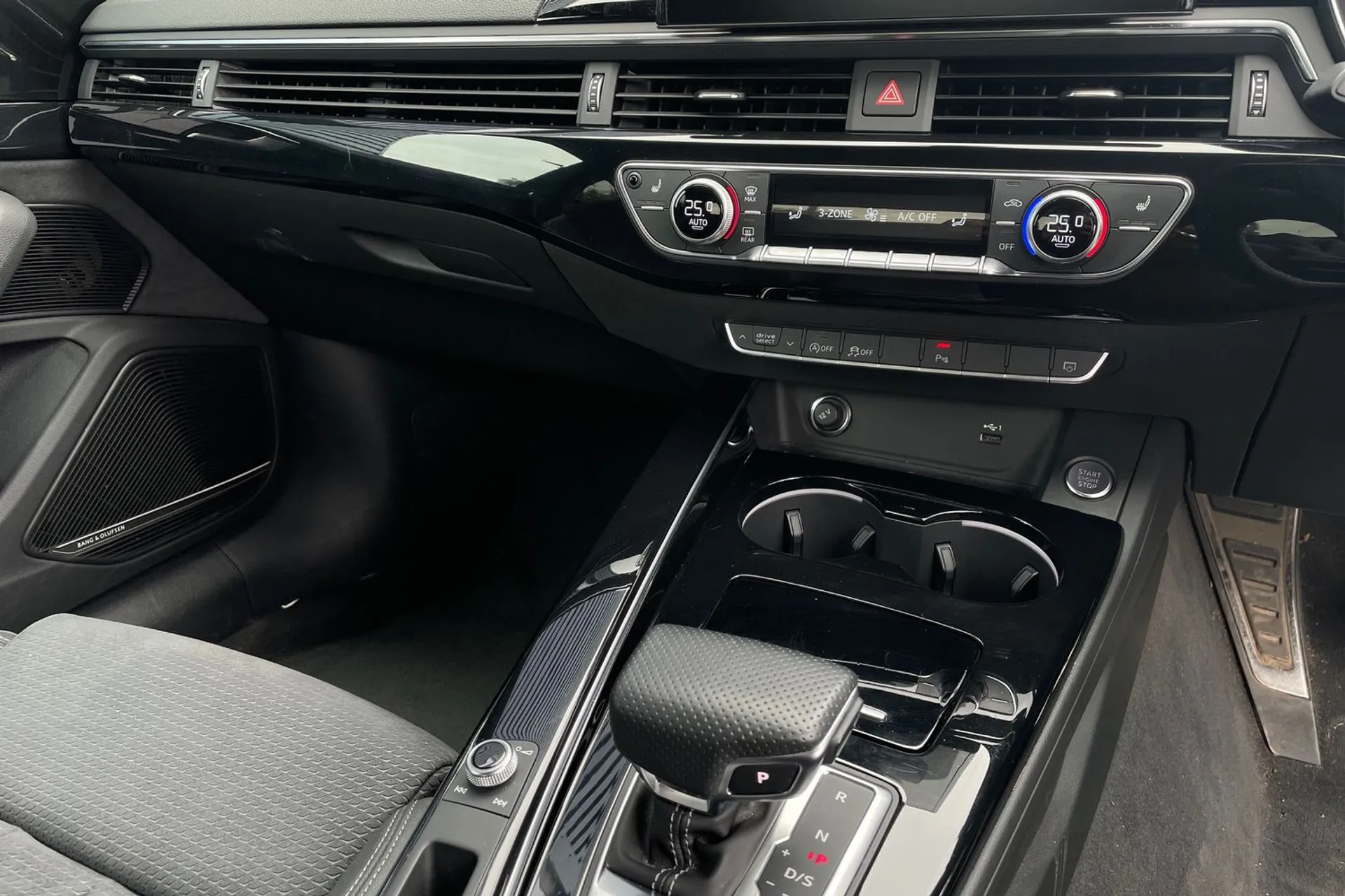 Audi A5 thumbnail image number 43