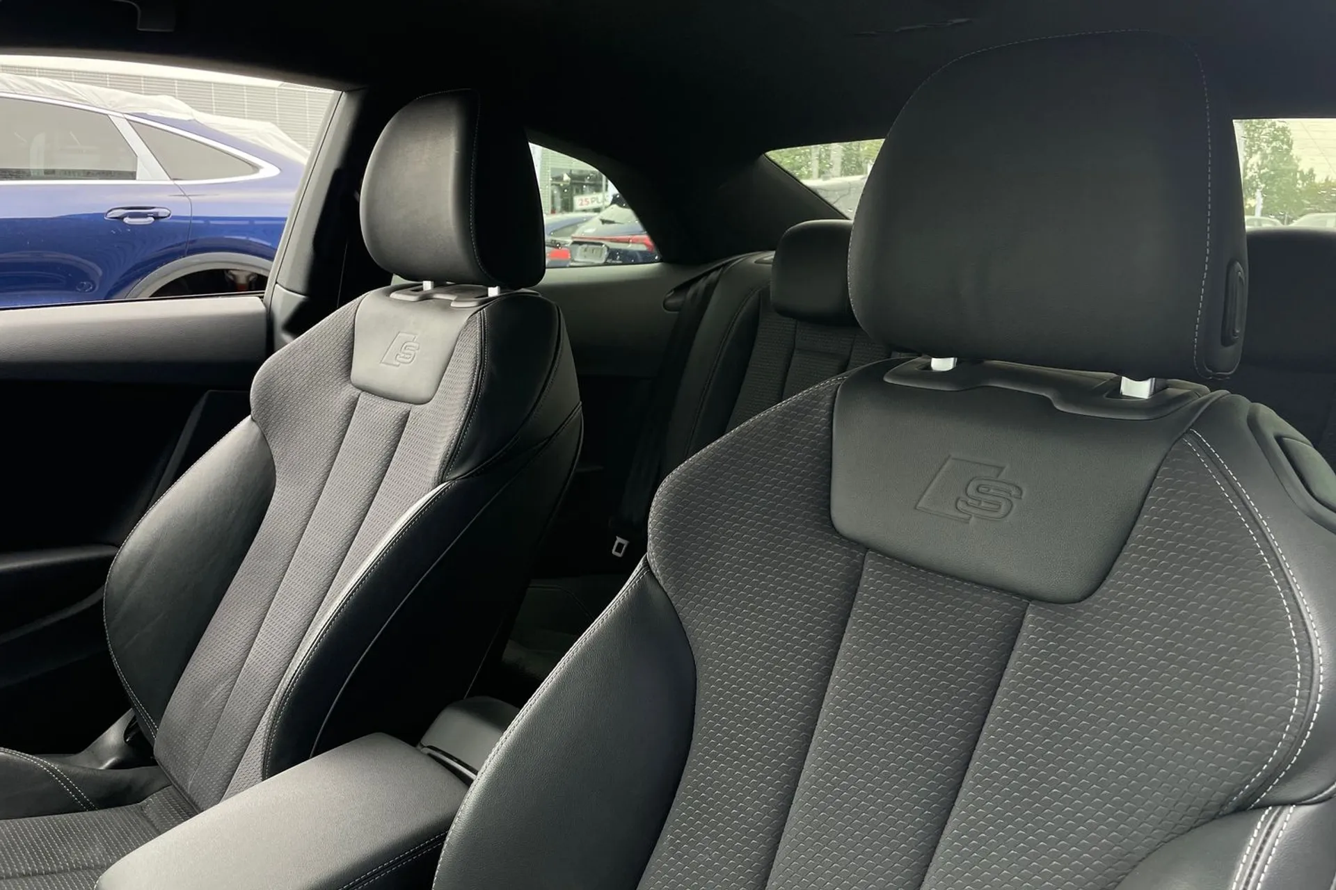 Audi A5 thumbnail image number 30