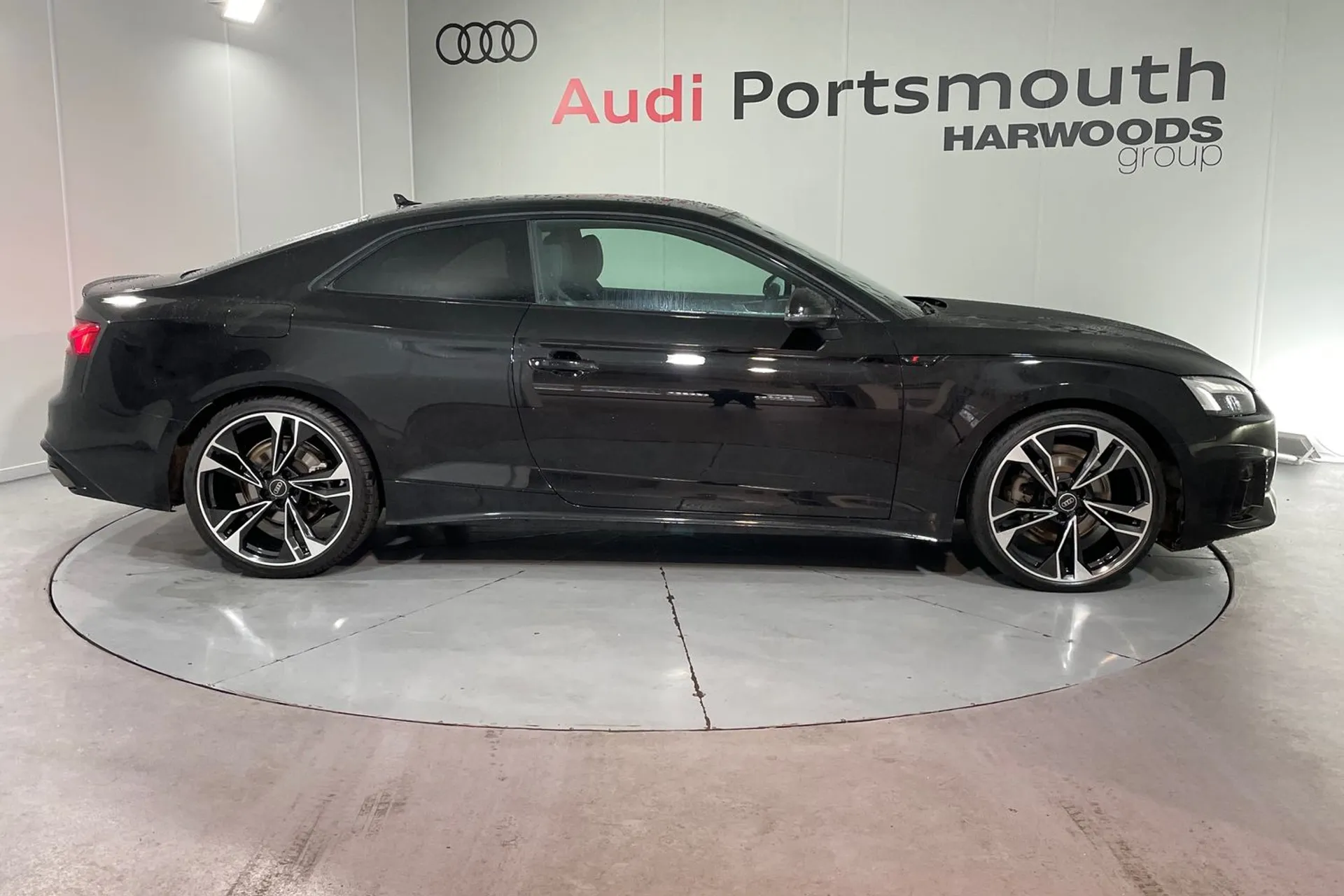 Audi A5 thumbnail image number 2