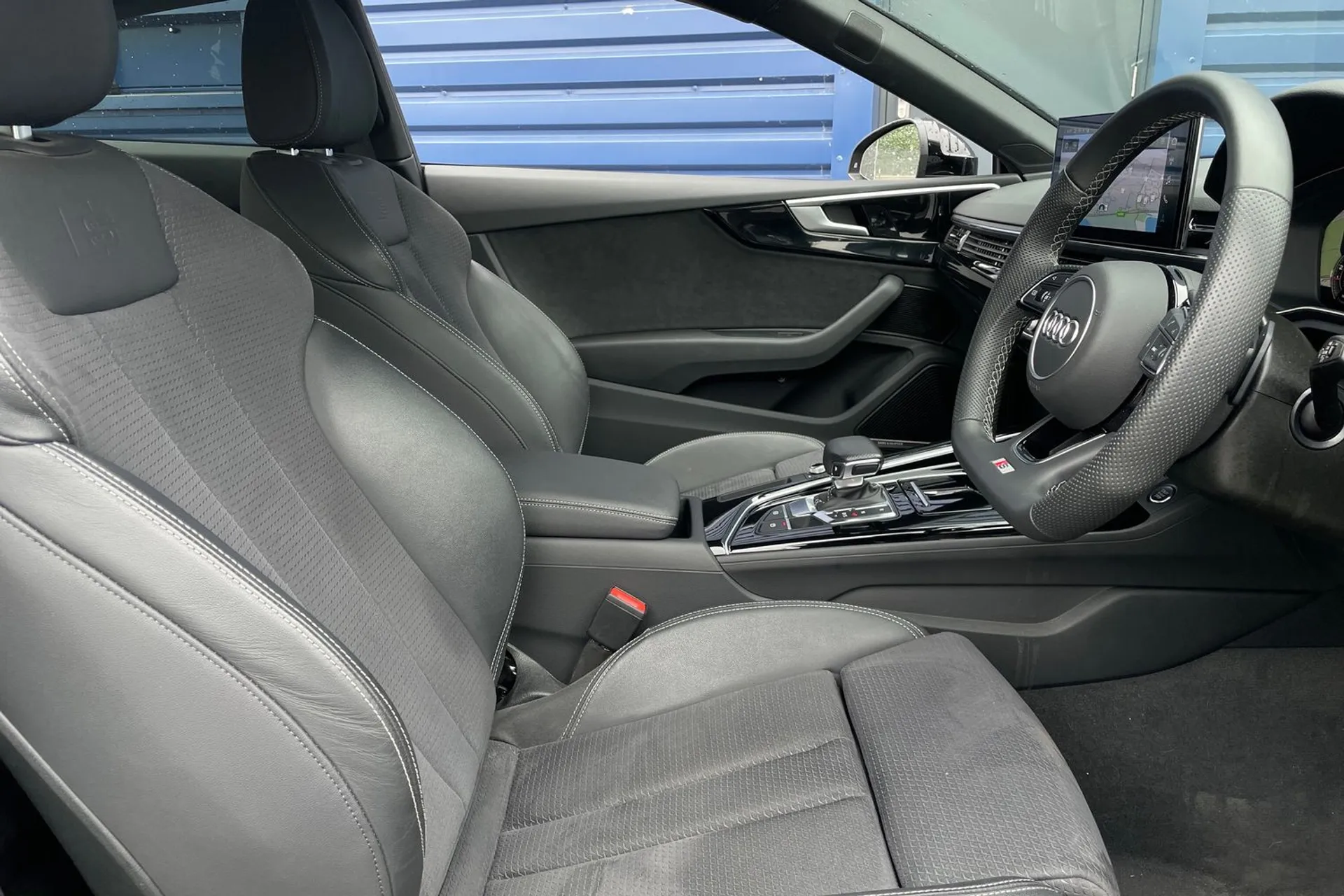 Audi A5 thumbnail image number 25