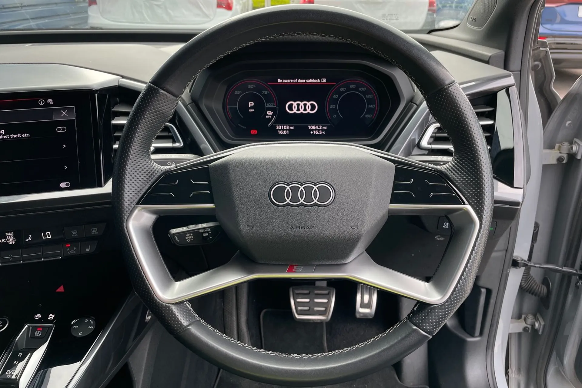 Audi Q4 thumbnail image number 39