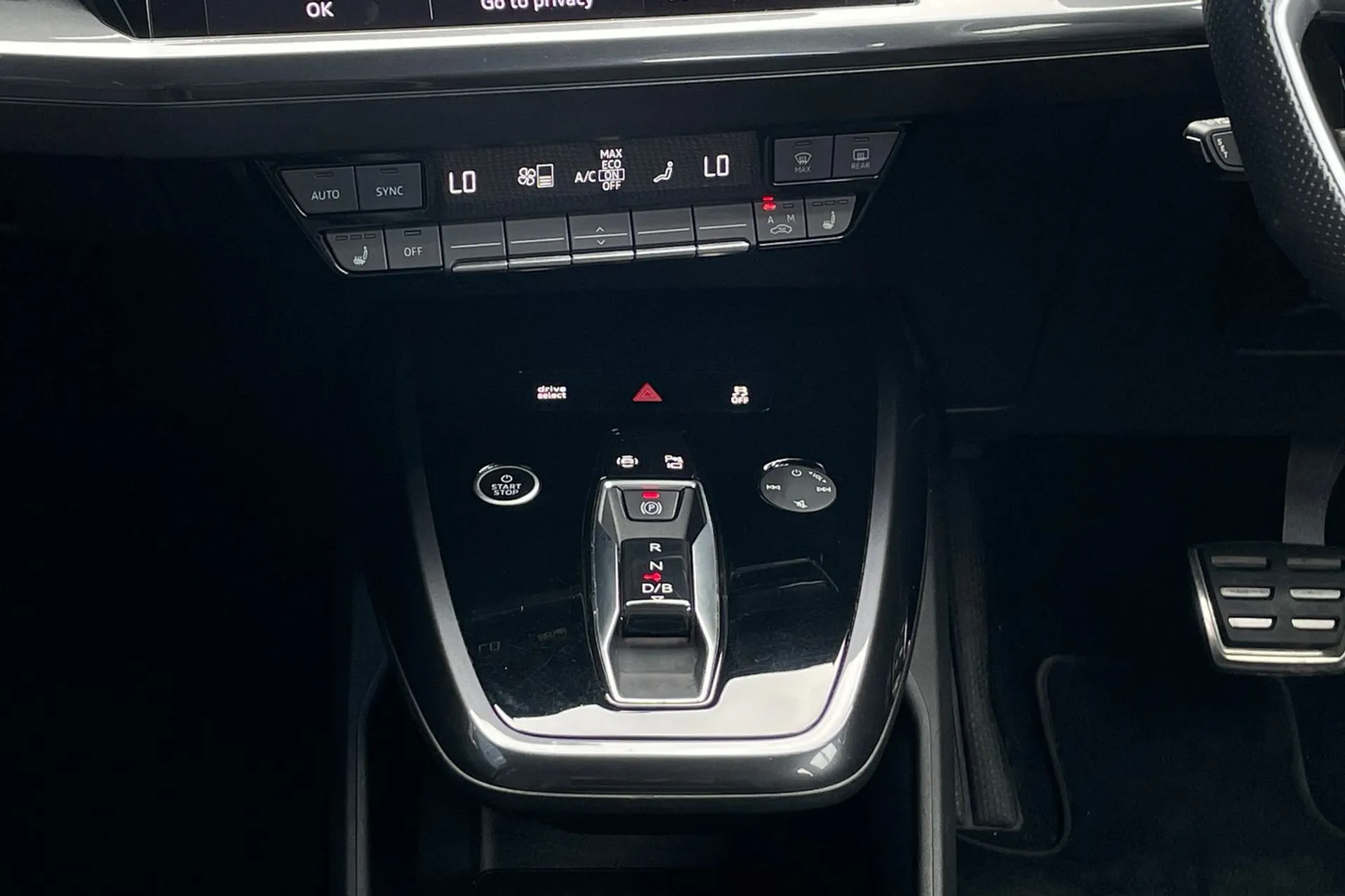 Audi Q4 thumbnail image number 40