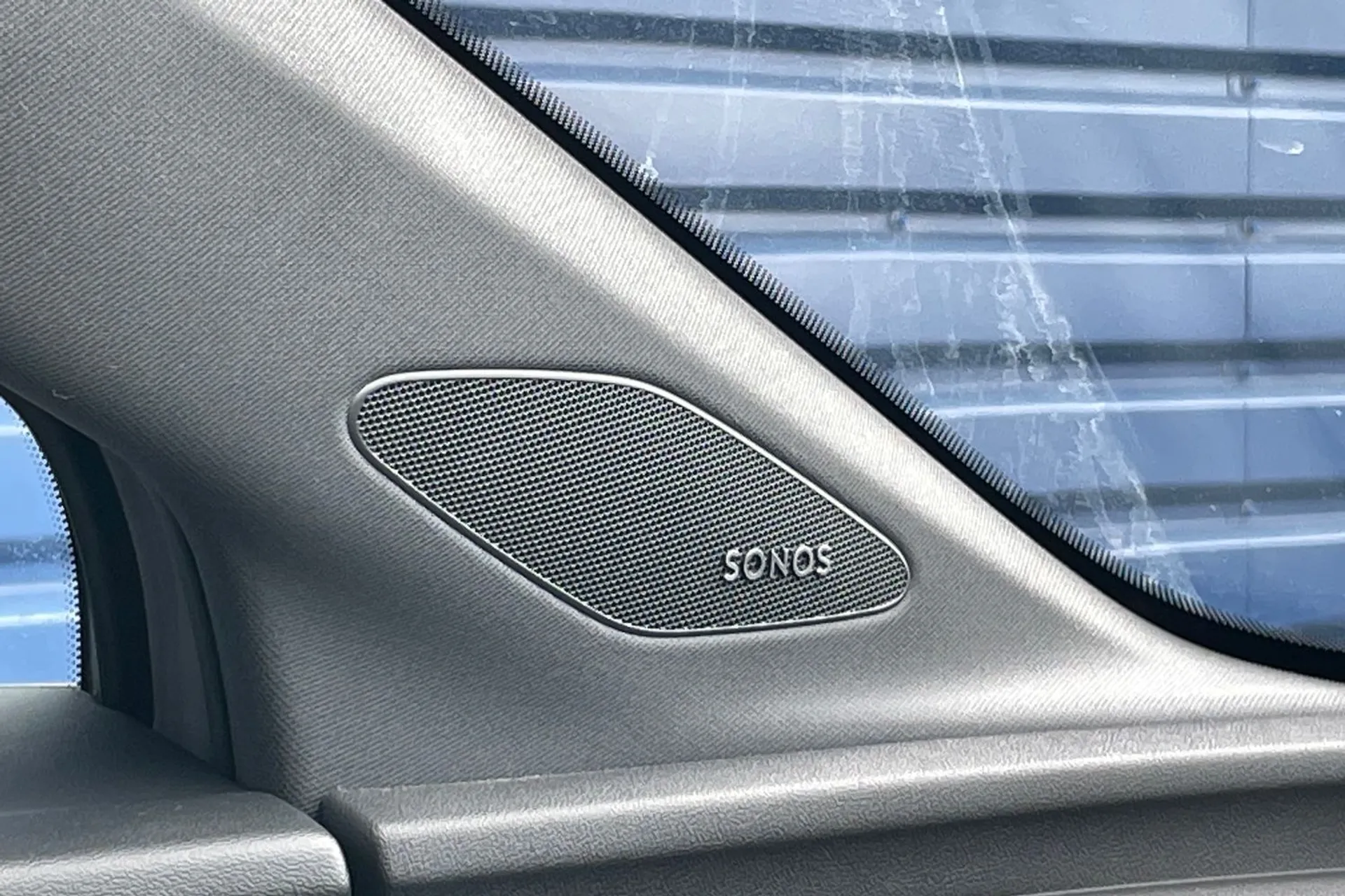 Audi Q4 thumbnail image number 26