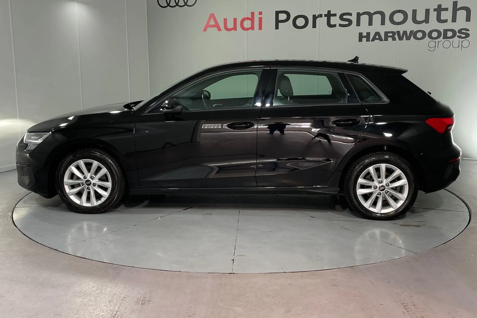 Audi A3 thumbnail image number 9