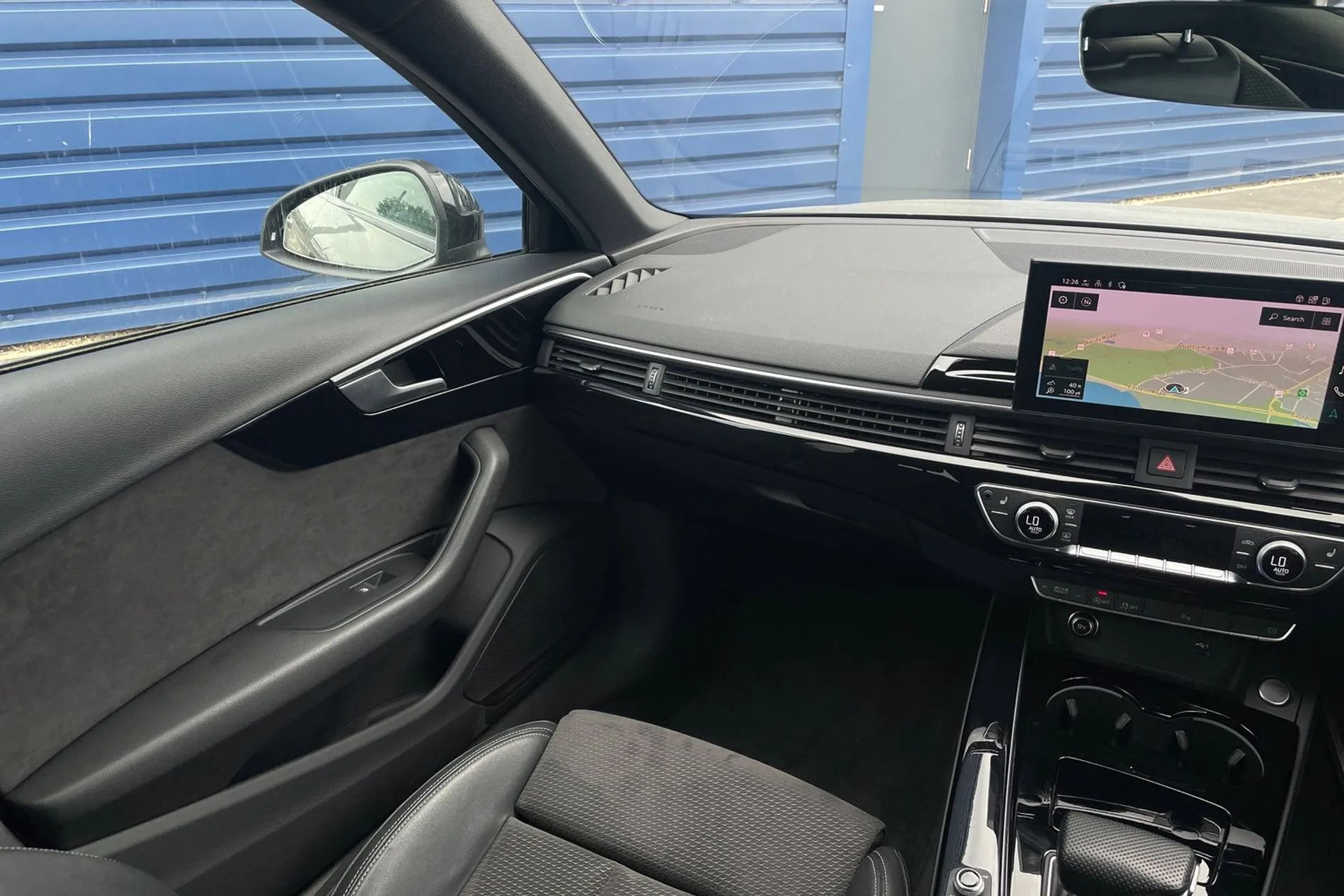 Audi A4 thumbnail image number 34