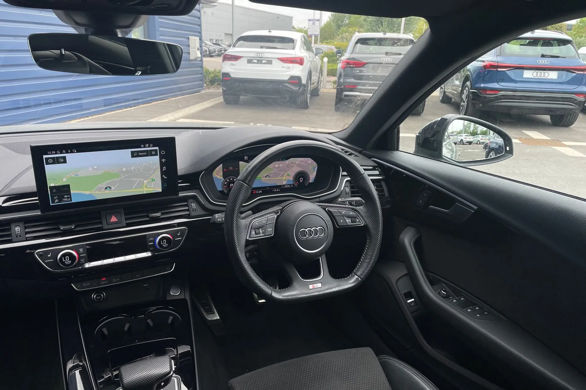 Audi A4 thumbnail image number 35