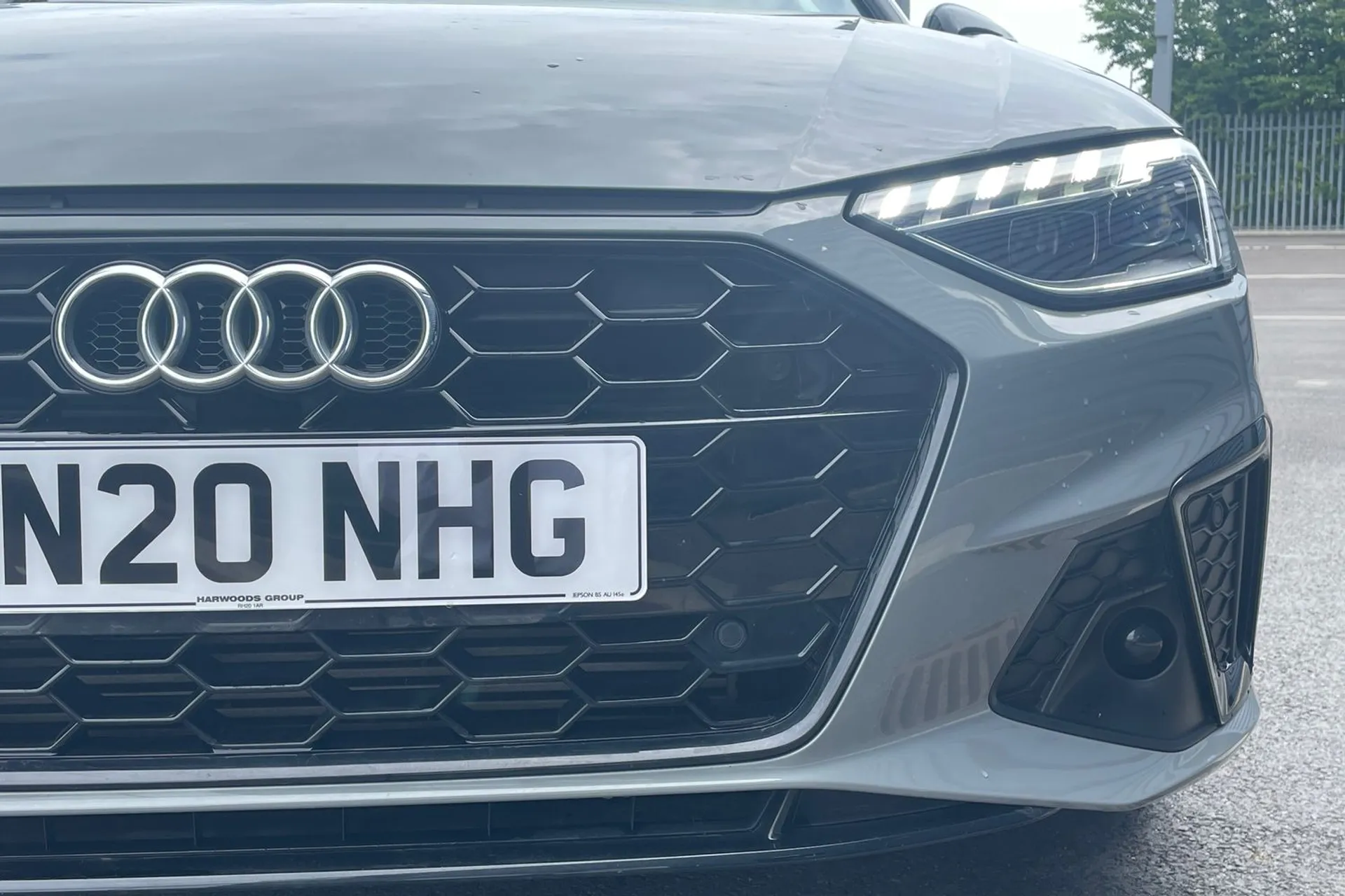 Audi A4 thumbnail image number 24