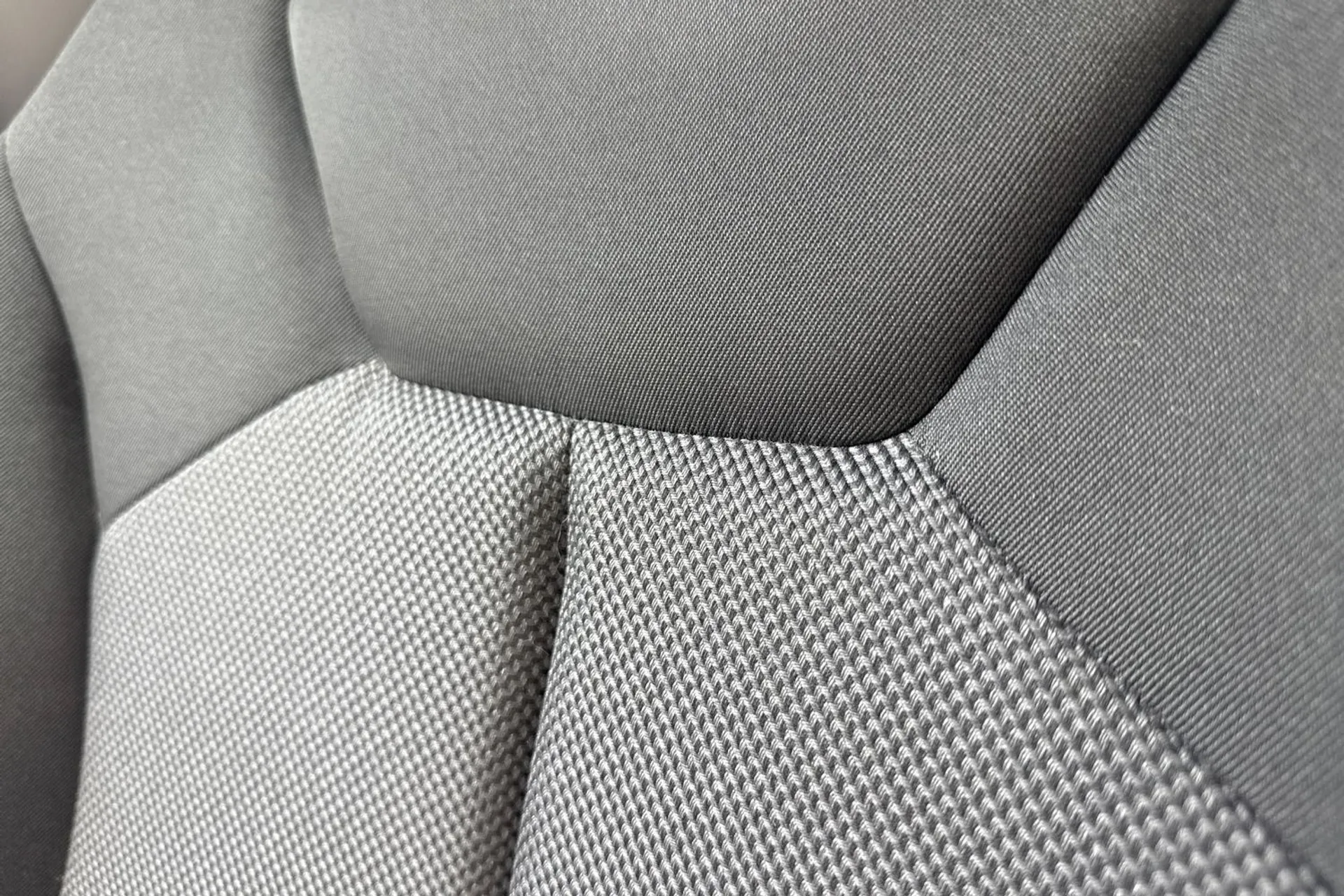 Audi Q3 thumbnail image number 45