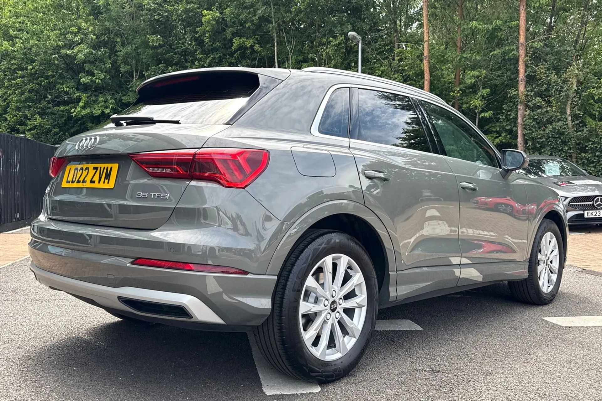 Audi Q3 thumbnail image number 6