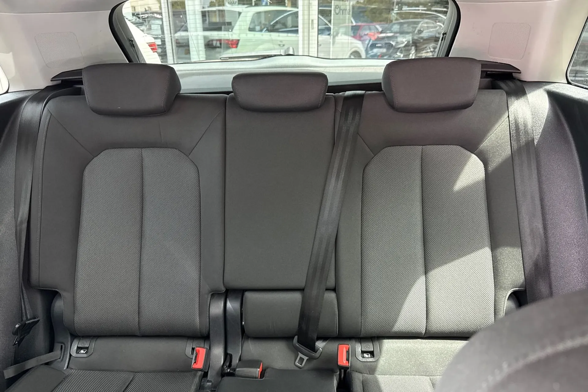 Audi Q3 thumbnail image number 30