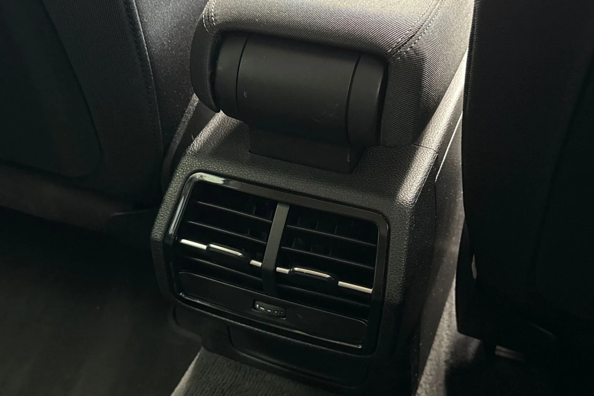 Audi Q3 thumbnail image number 47