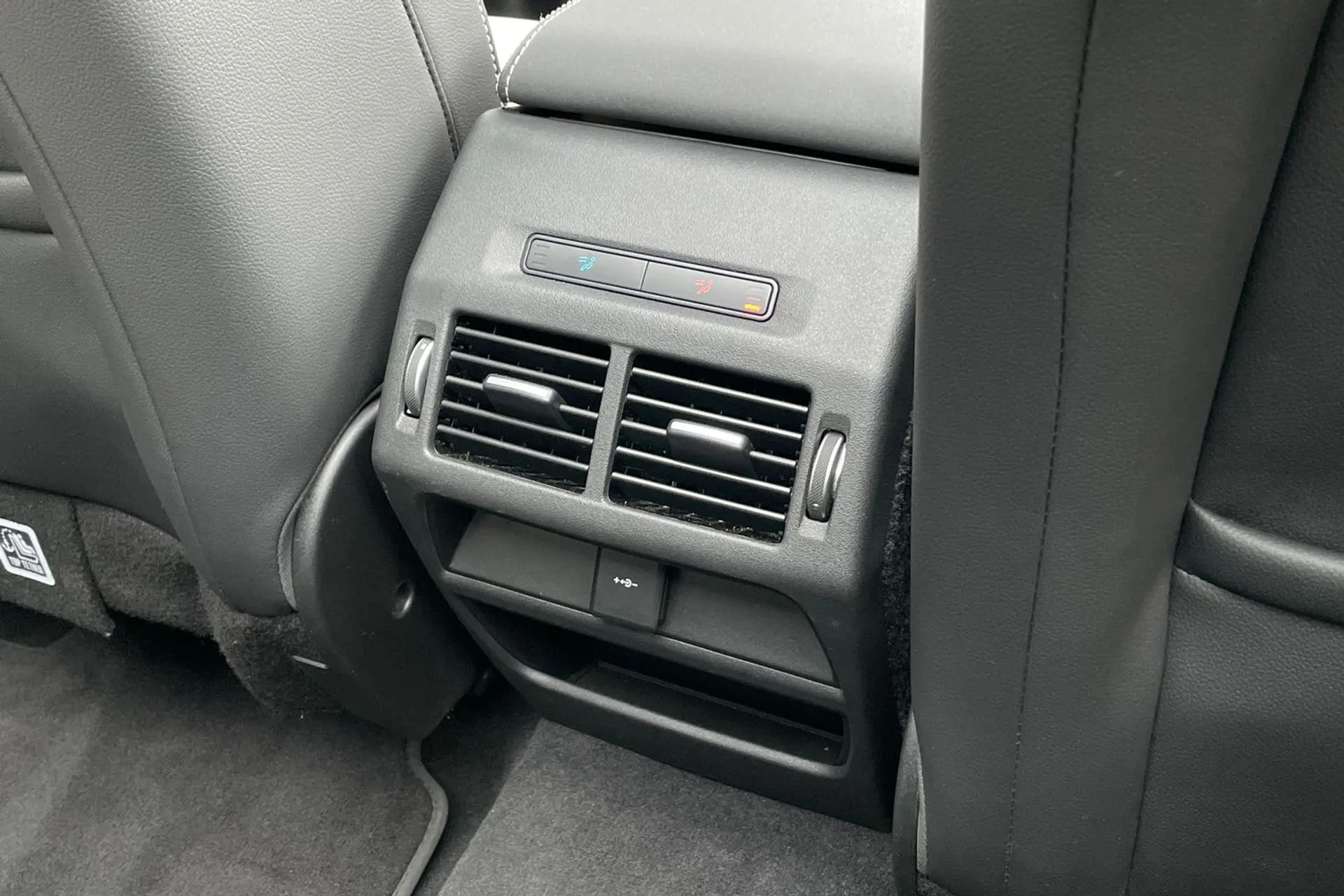LAND ROVER DISCOVERY SPORT thumbnail image number 56
