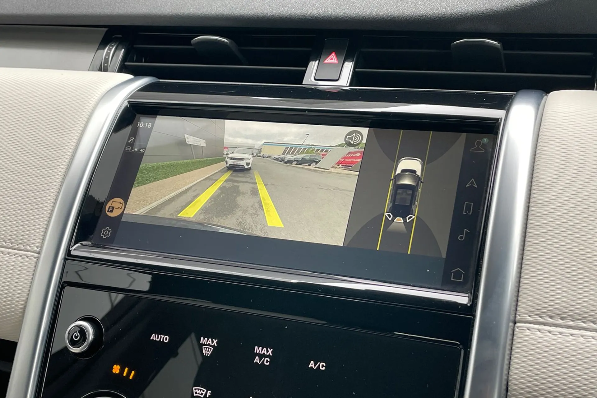 LAND ROVER DISCOVERY SPORT thumbnail image number 3