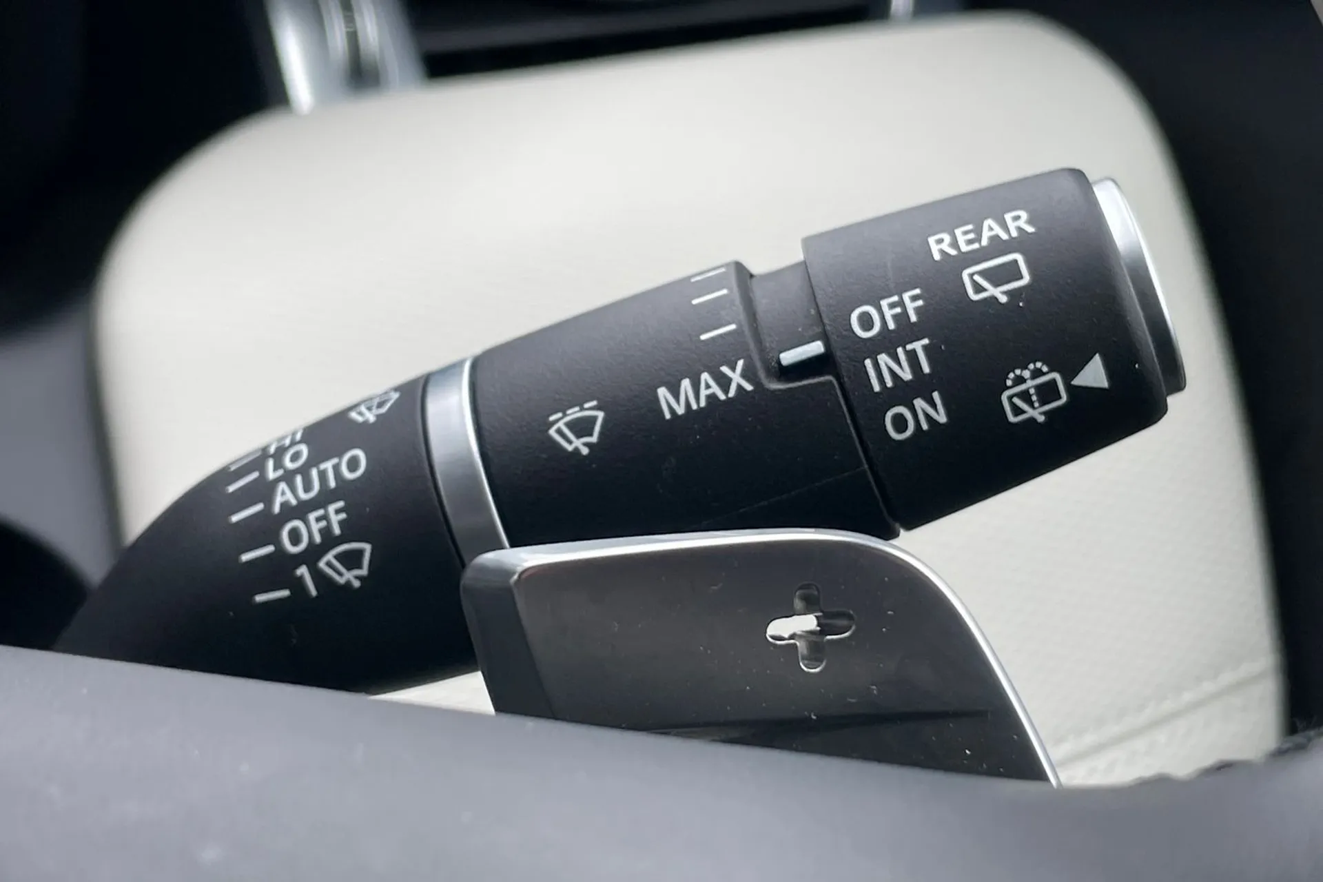 LAND ROVER DISCOVERY SPORT thumbnail image number 63