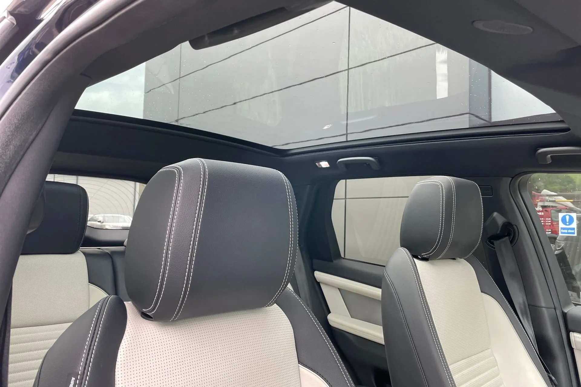 LAND ROVER DISCOVERY SPORT thumbnail image number 8