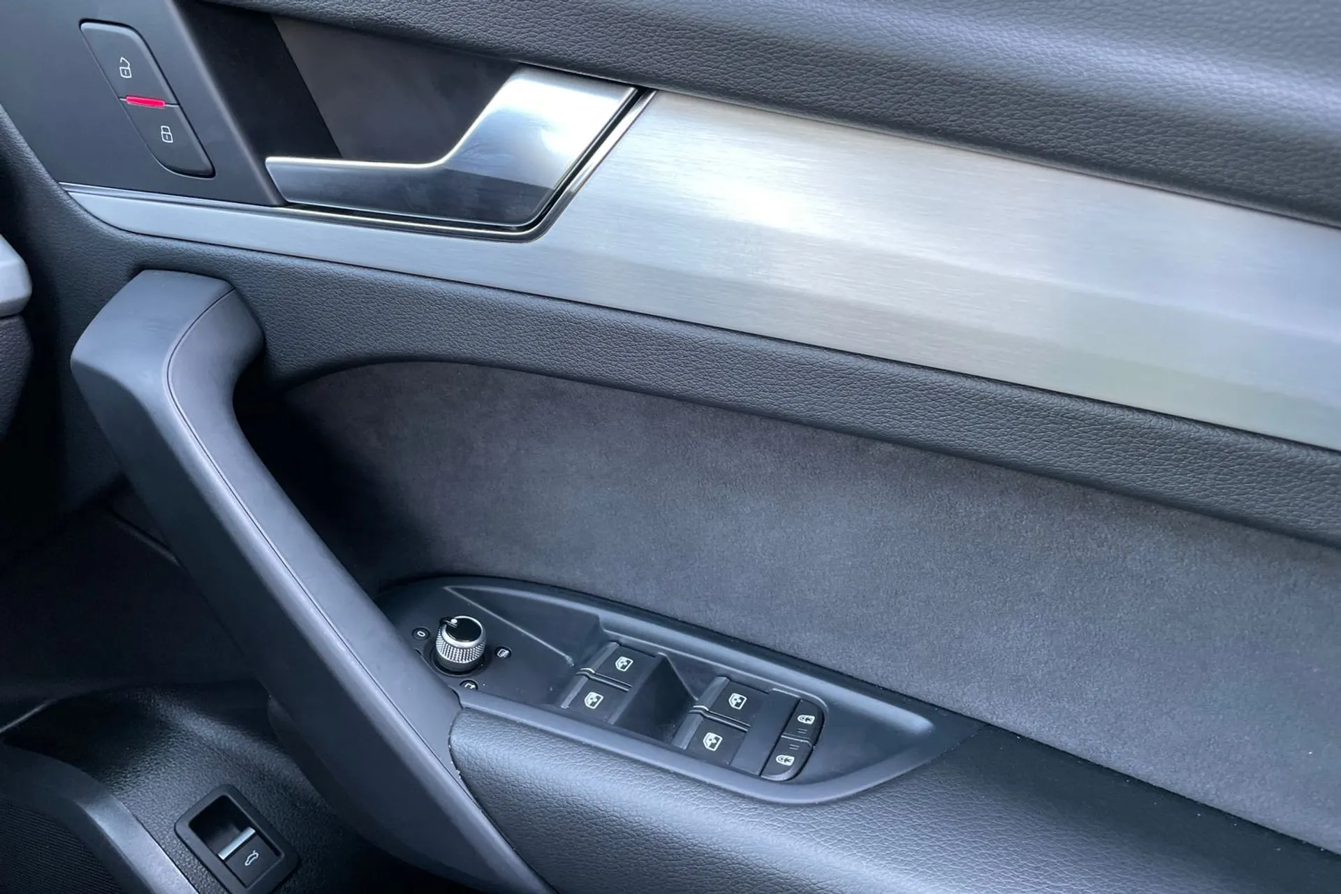 Audi Q5 thumbnail image number 45