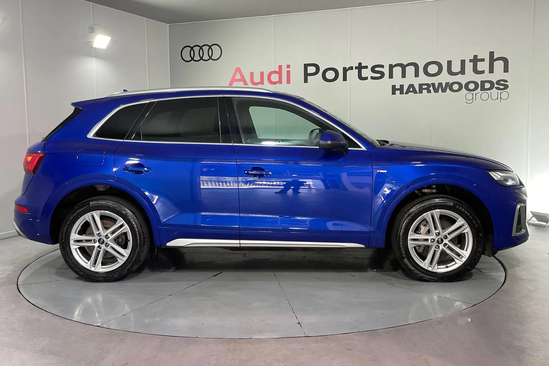 Audi Q5 thumbnail image number 2