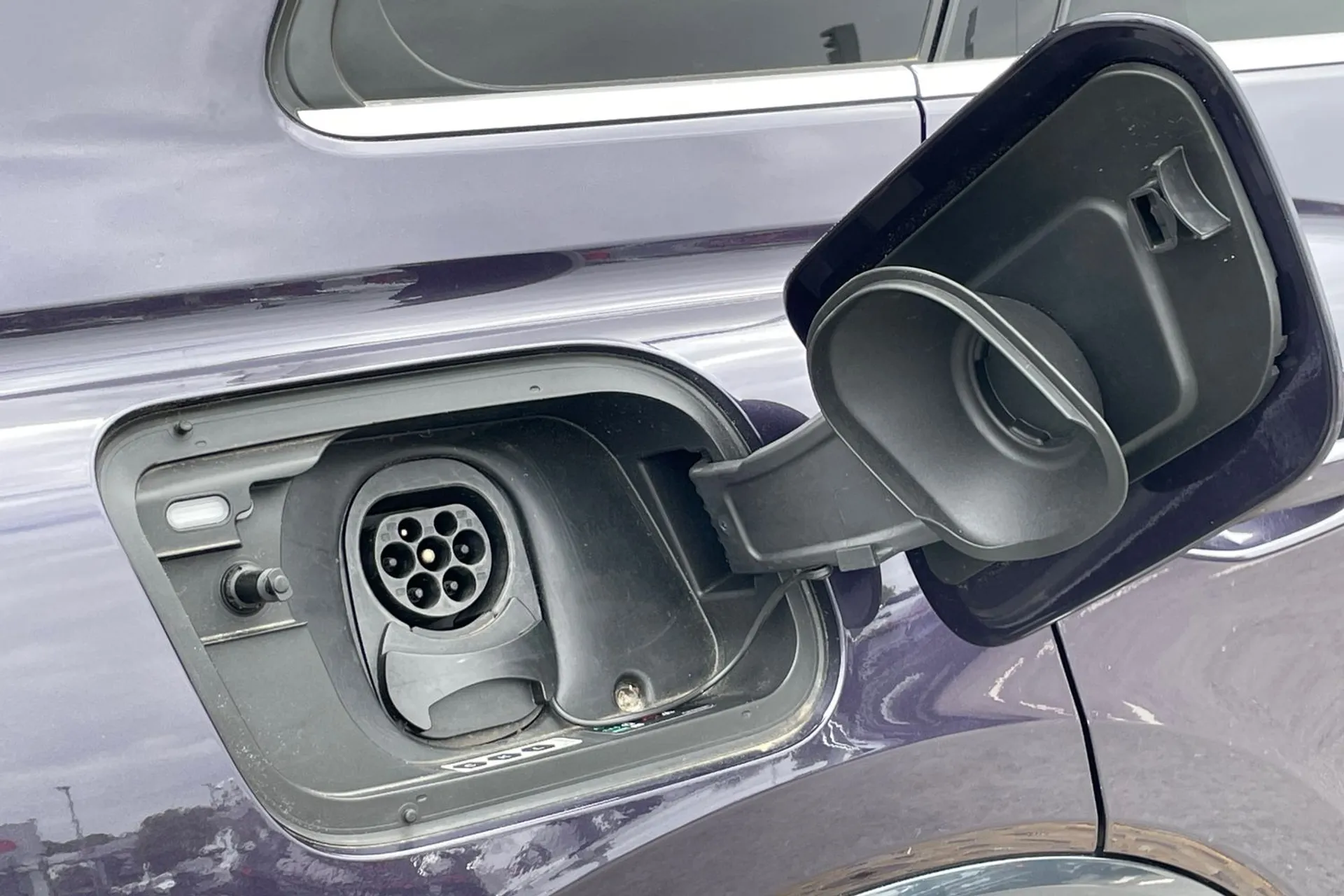 Audi Q4 thumbnail image number 17