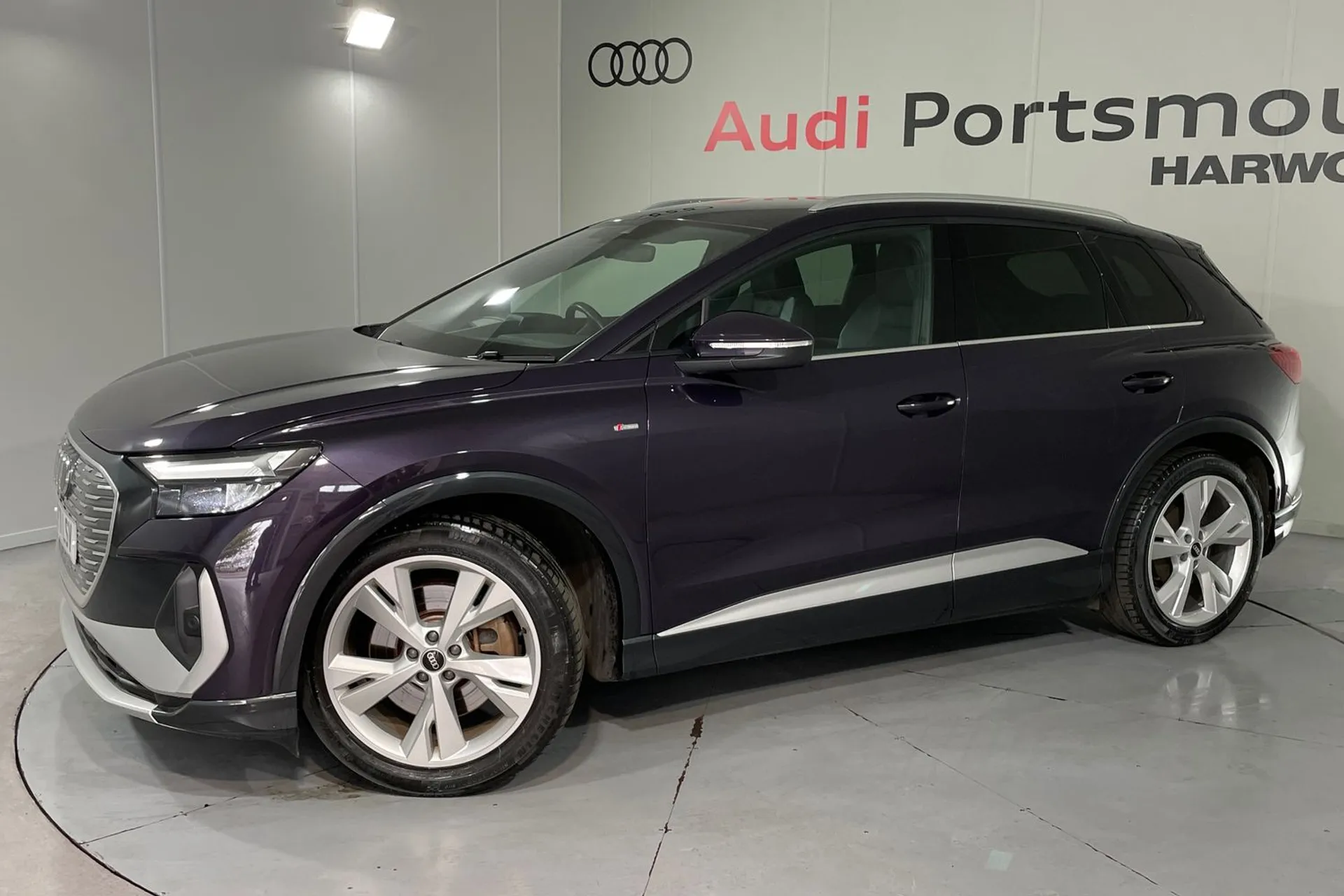 Audi Q4 thumbnail image number 5