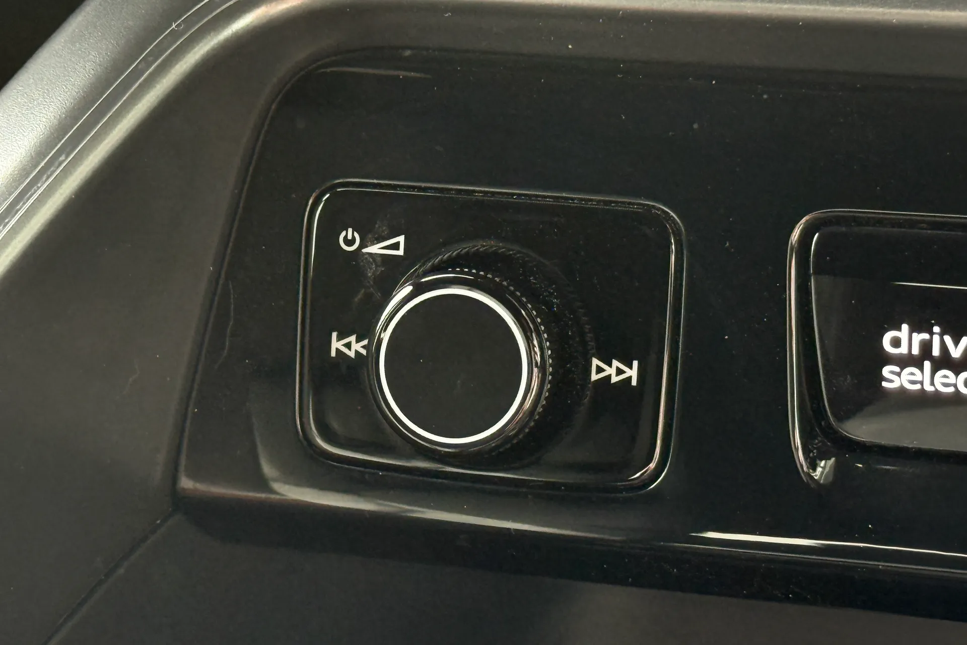 Audi Q5 thumbnail image number 30