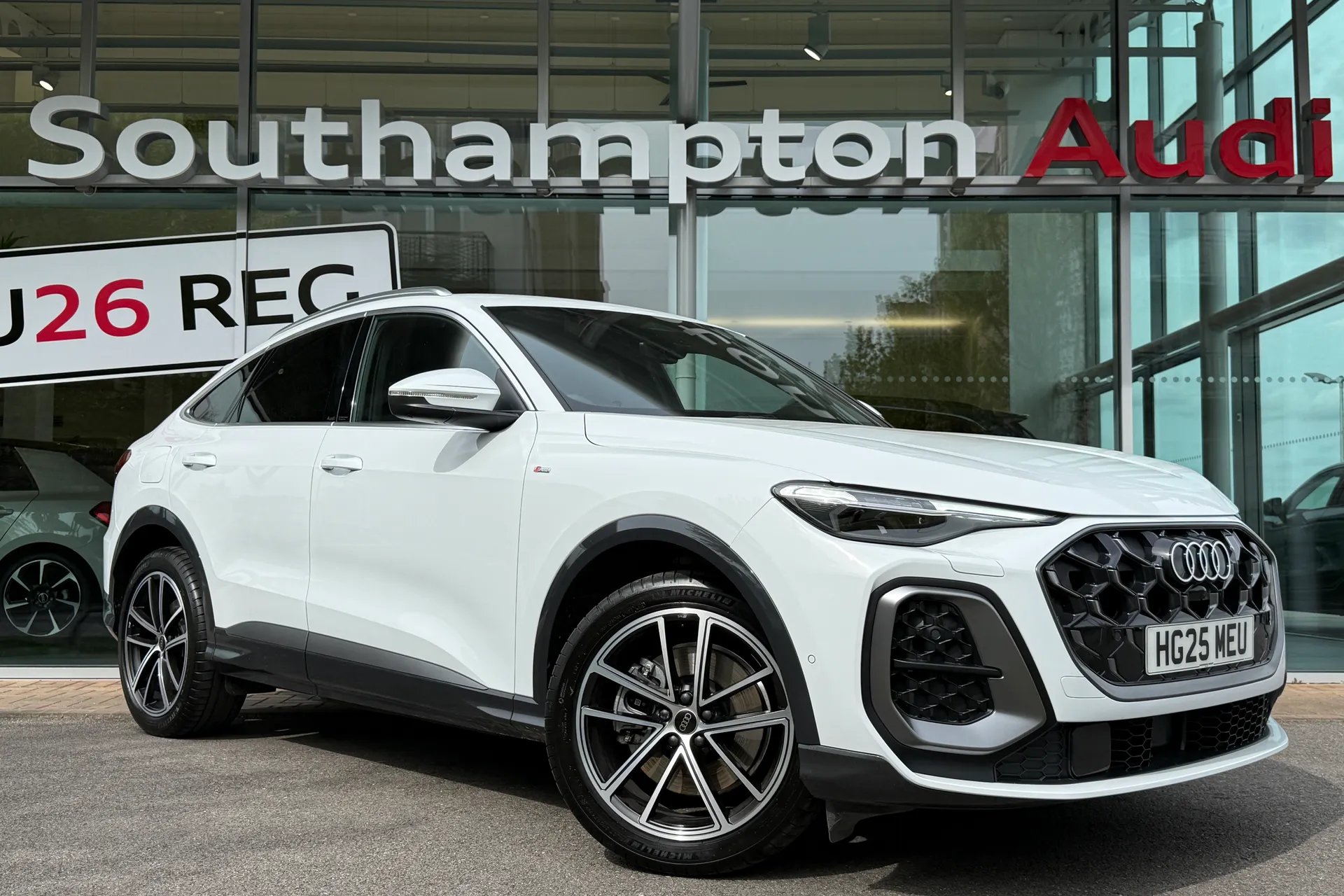 Audi Q5 focused image