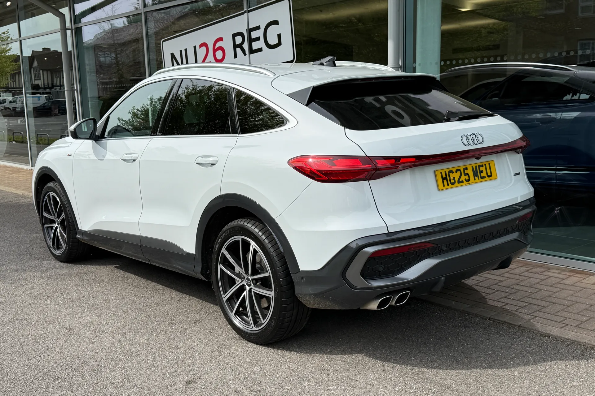 Audi Q5 thumbnail image number 14