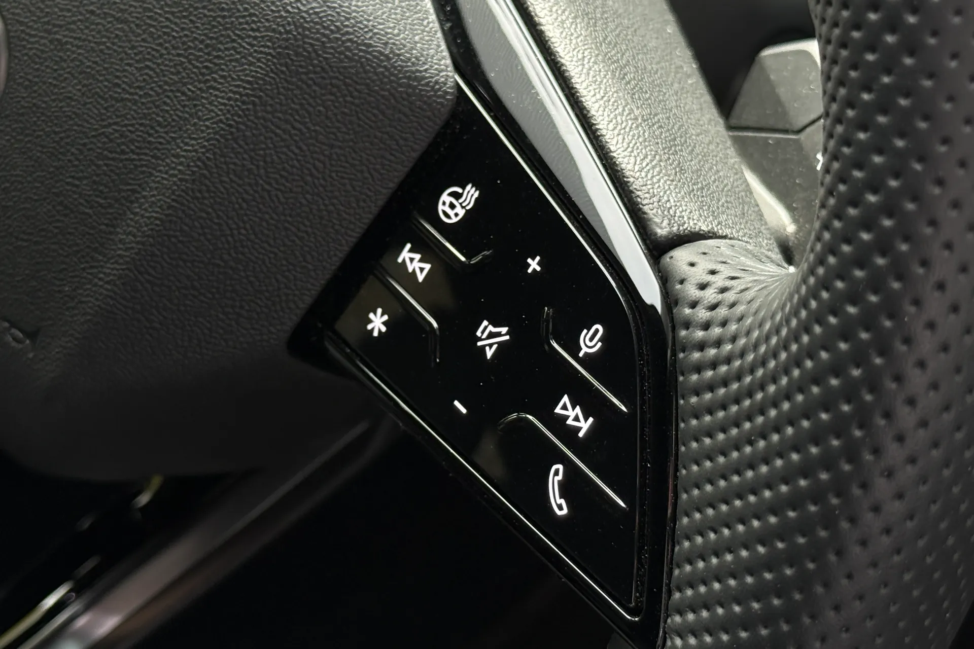 Audi Q5 thumbnail image number 10