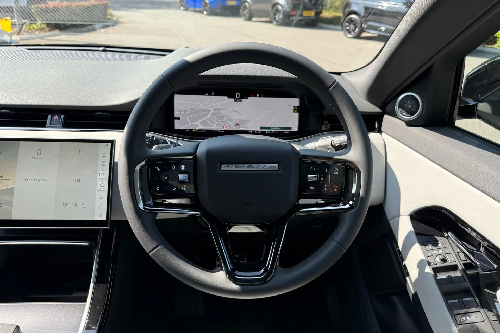 LAND ROVER RANGE ROVER EVOQUE thumbnail image number 12