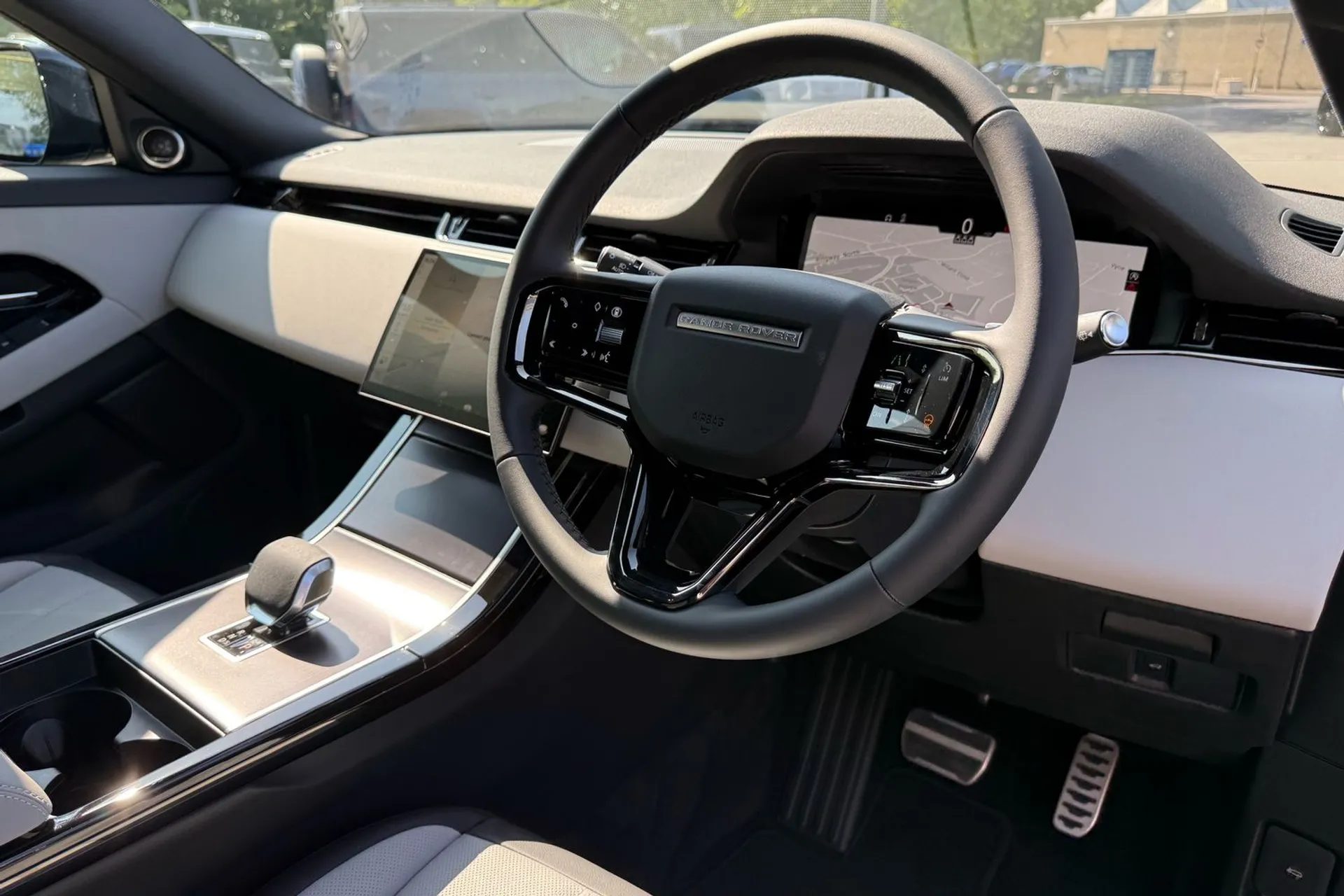 LAND ROVER RANGE ROVER EVOQUE thumbnail image number 33