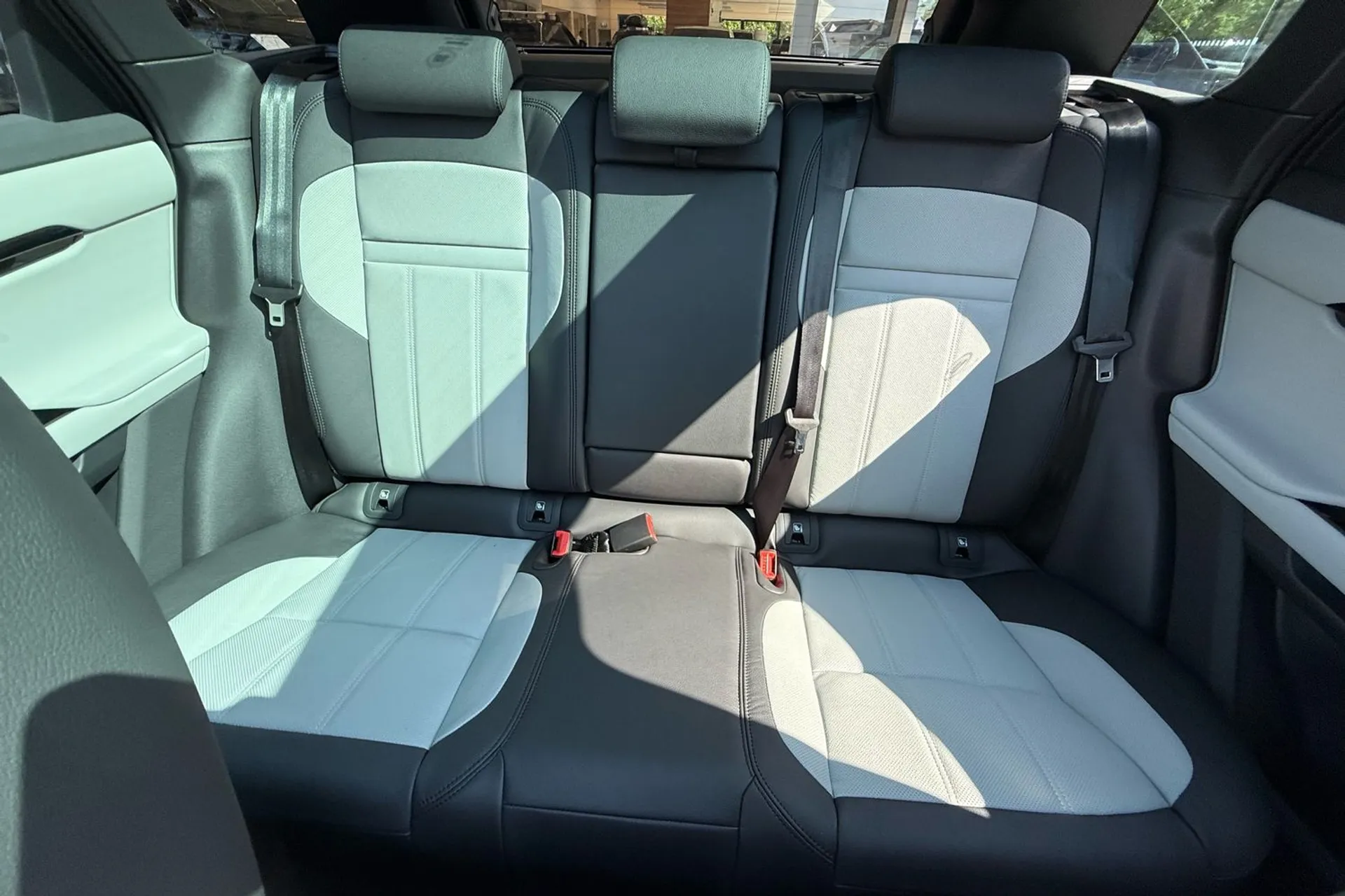 LAND ROVER RANGE ROVER EVOQUE thumbnail image number 11