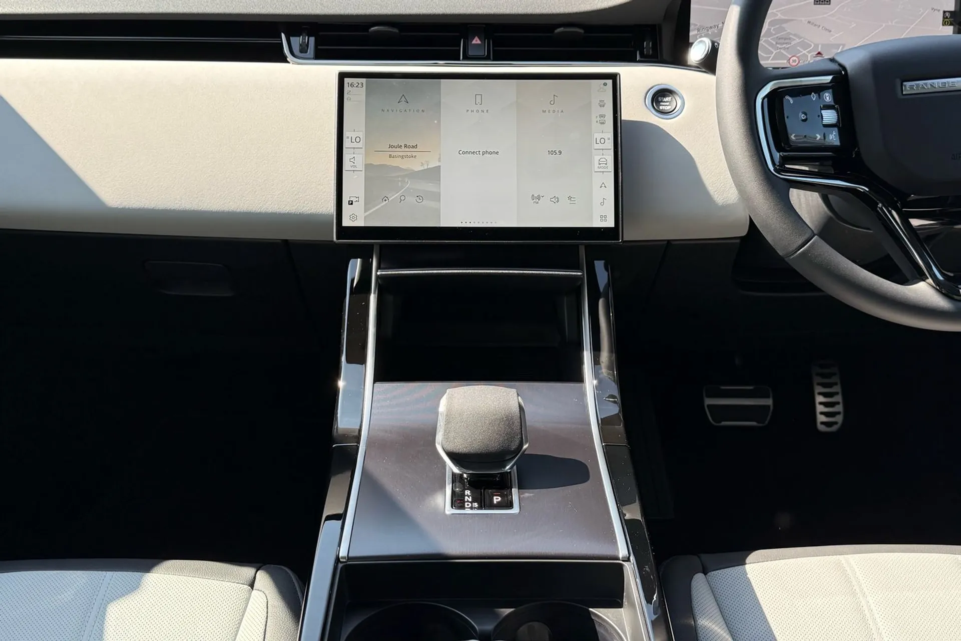 LAND ROVER RANGE ROVER EVOQUE thumbnail image number 15