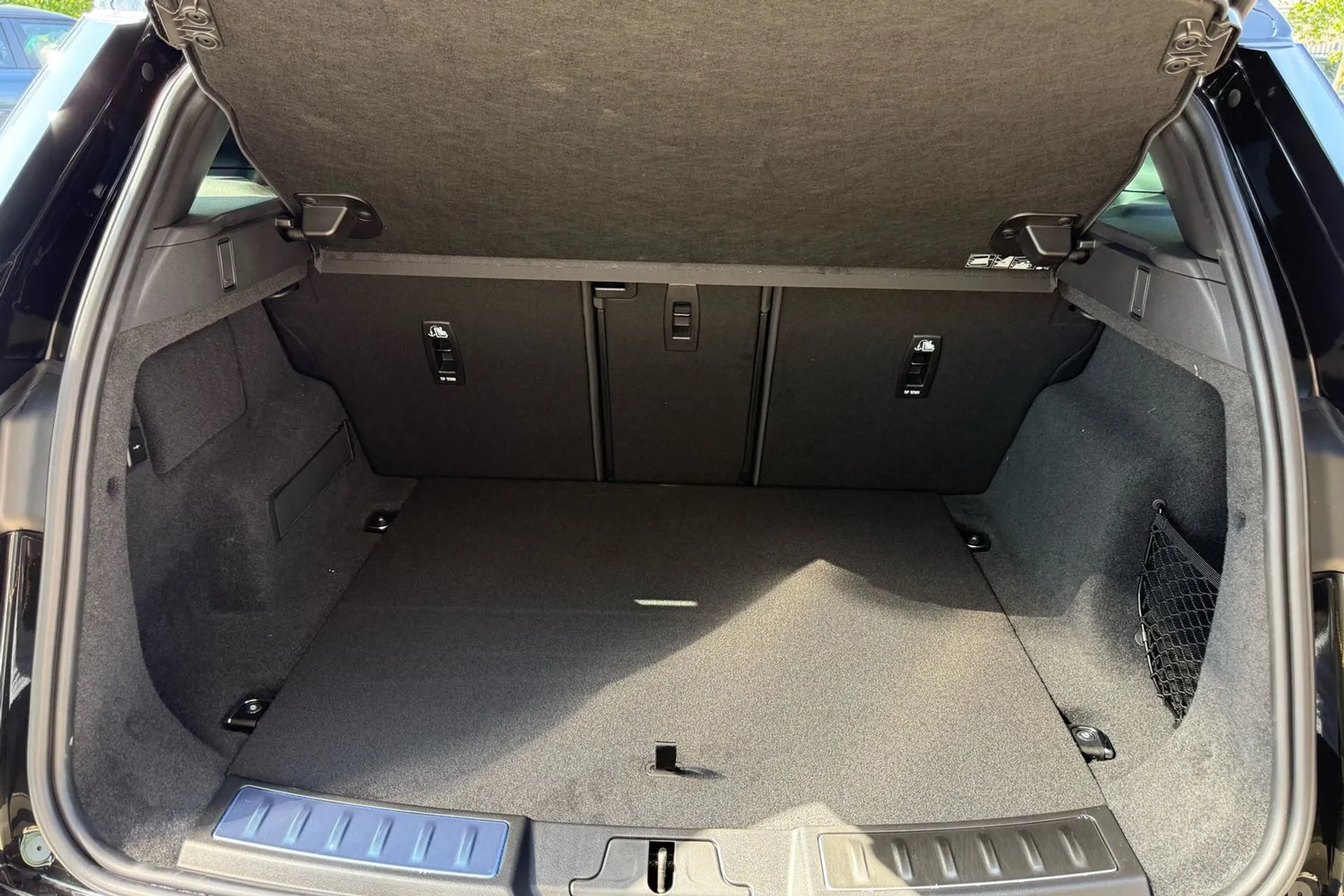 LAND ROVER RANGE ROVER EVOQUE thumbnail image number 46